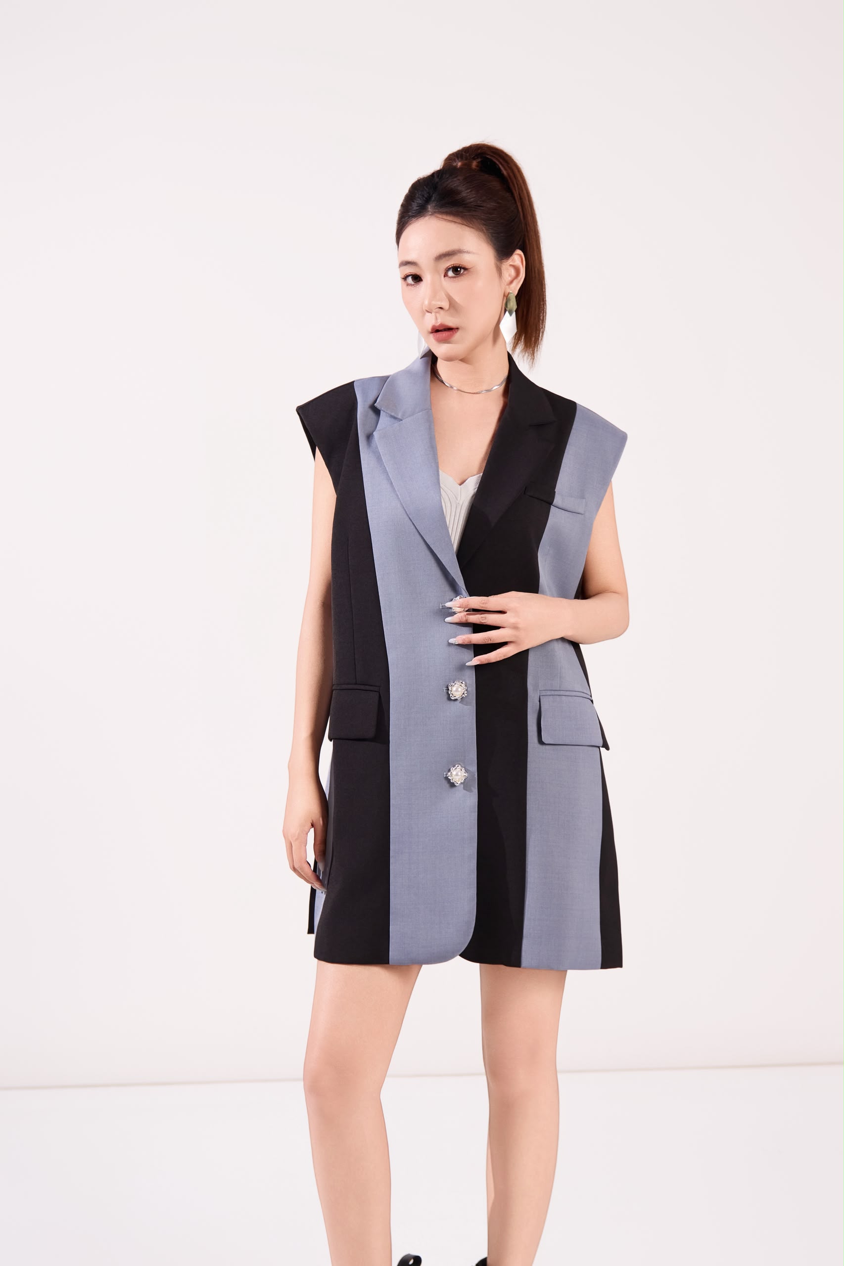 10141398 Contrast Panel Longline Sleeveless Blazer