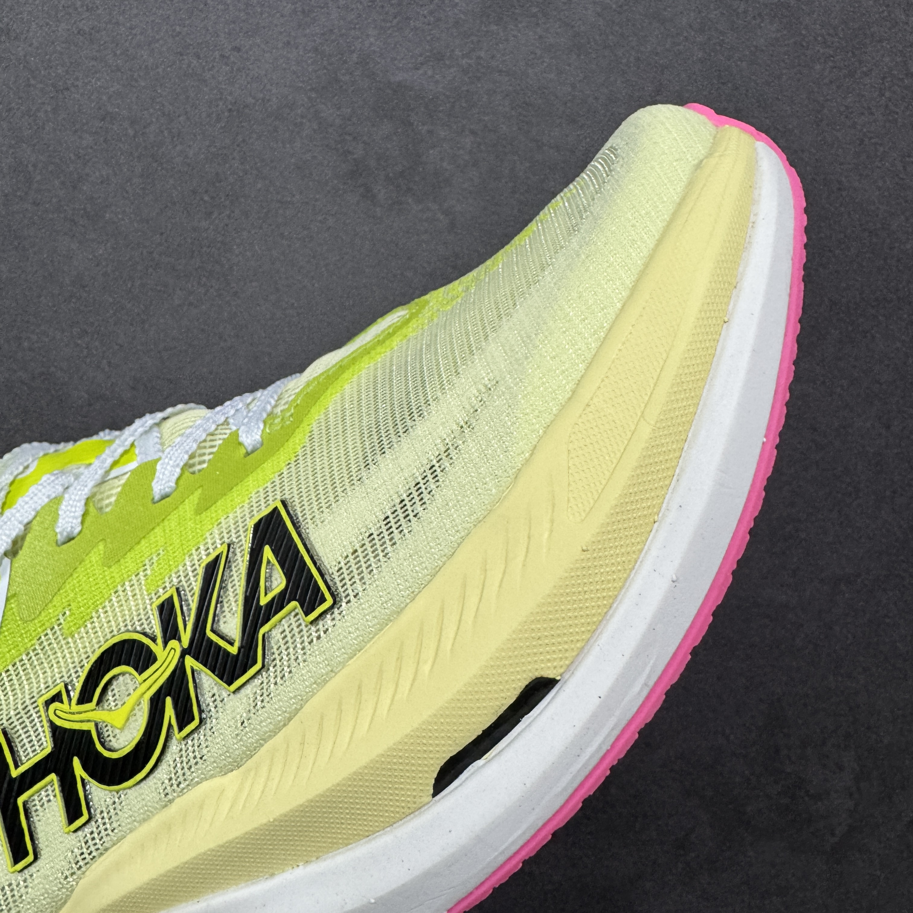 Hoka Rocket X 3