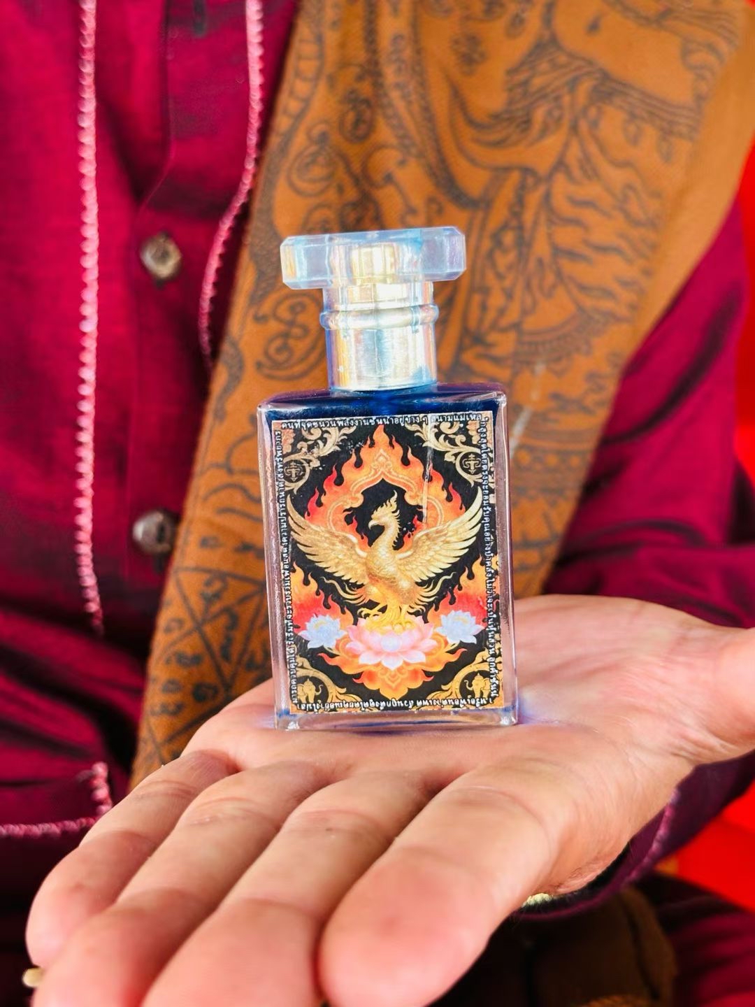 阿贊貴【涅槃煥生香水】 讓氣場爲你逆轉，好運主動奔赴，噴上它，你就是規則