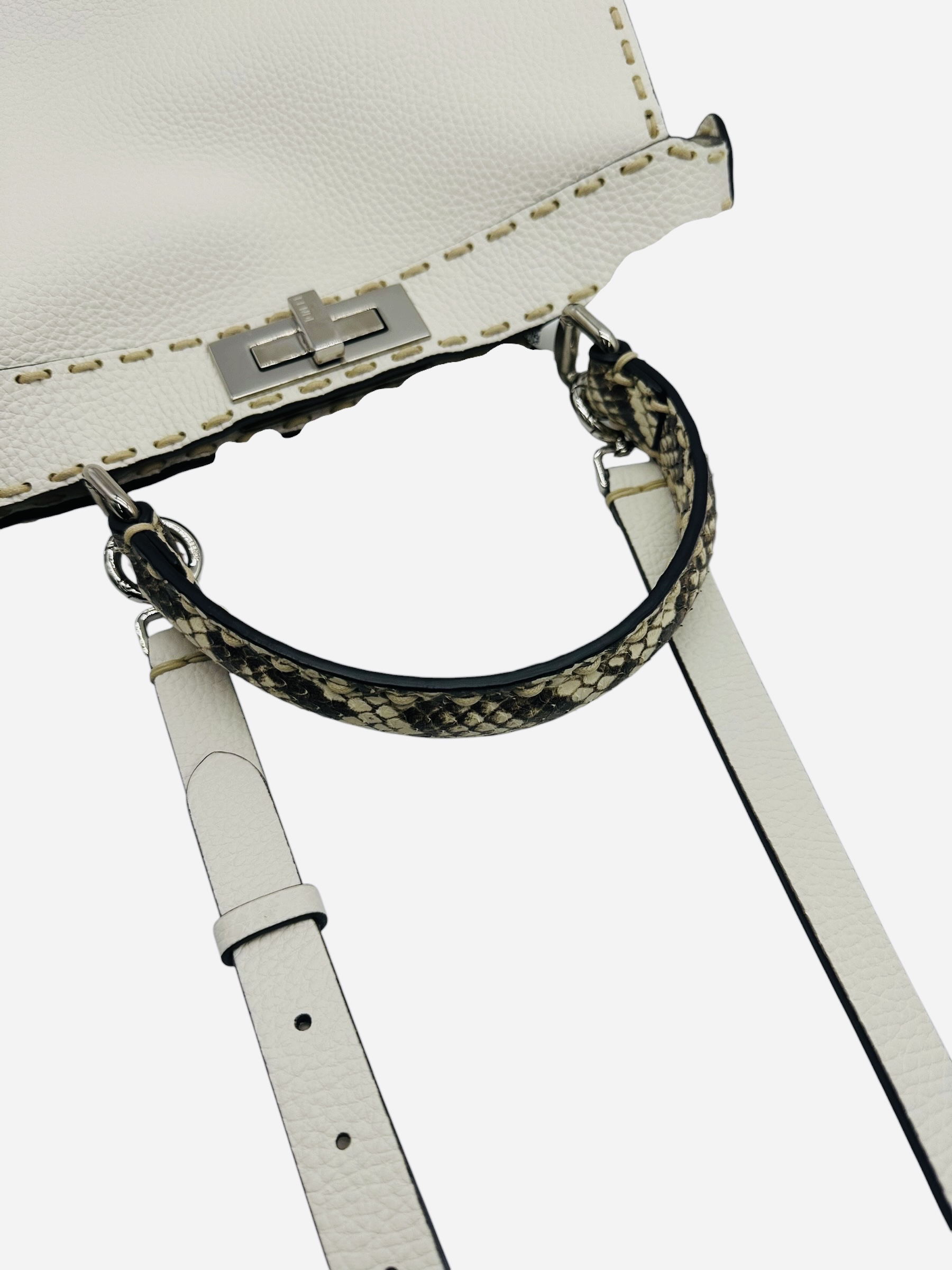 Pre-owned Fendi white Peekkaboo / Product Code: 061802