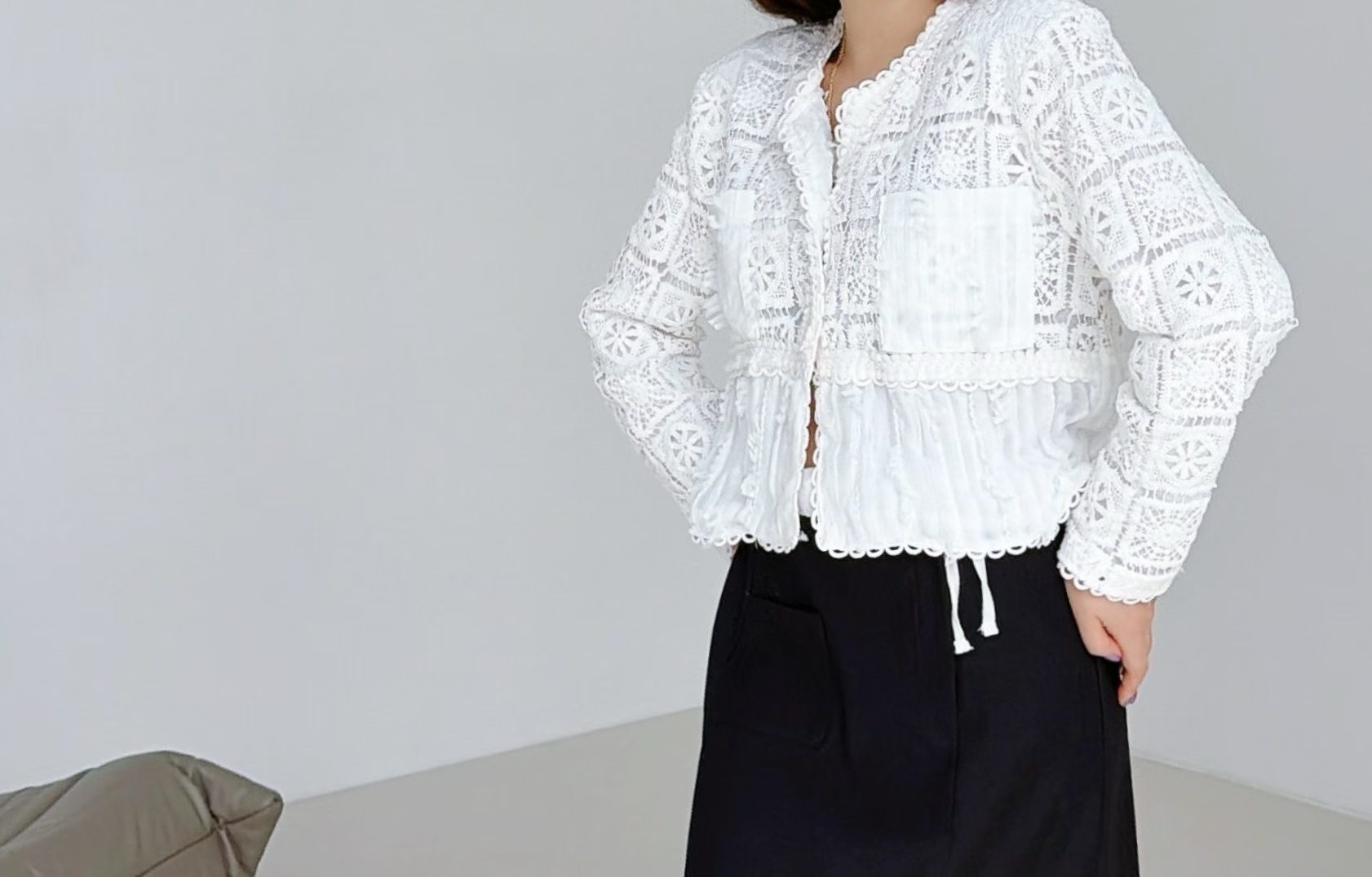 EC14 法式雙袋小香風勾花Cardigan