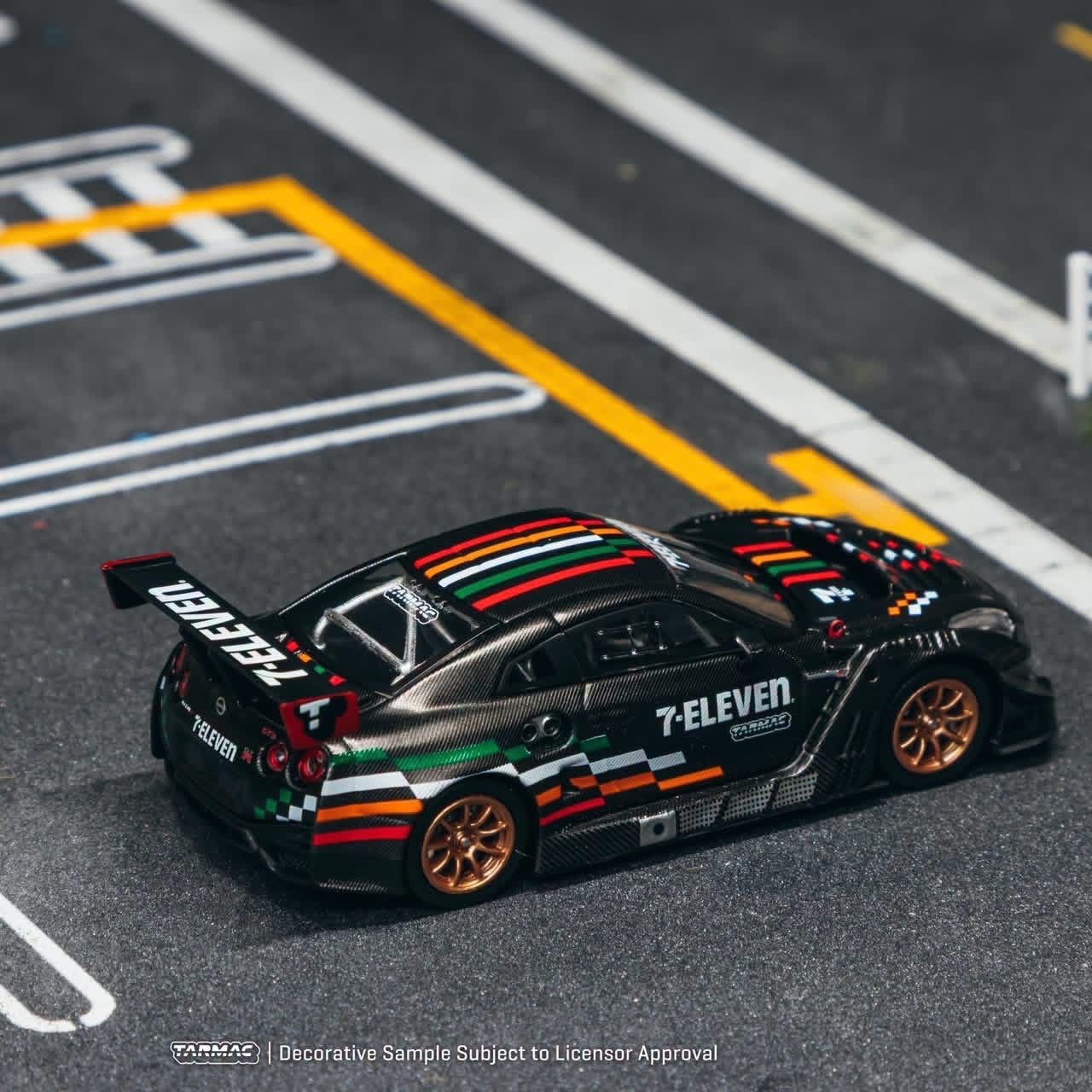 (台灣 7-11 代購）TARMAC WORMS x 7-ELEVEN 限定款 NISSAN GT-R NISMO GT3 