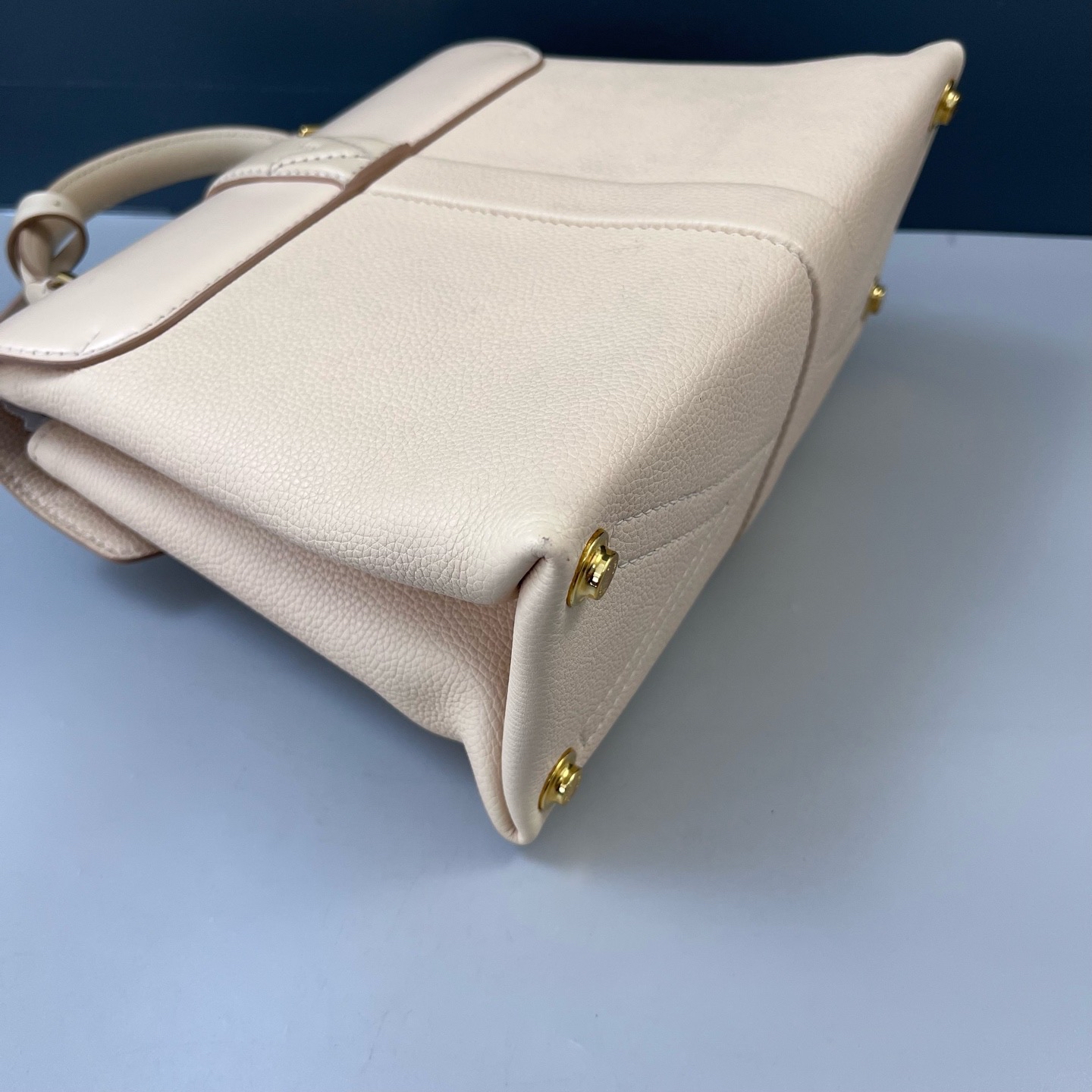 【預訂貨品】LV rose des vents奶白色斜孭袋