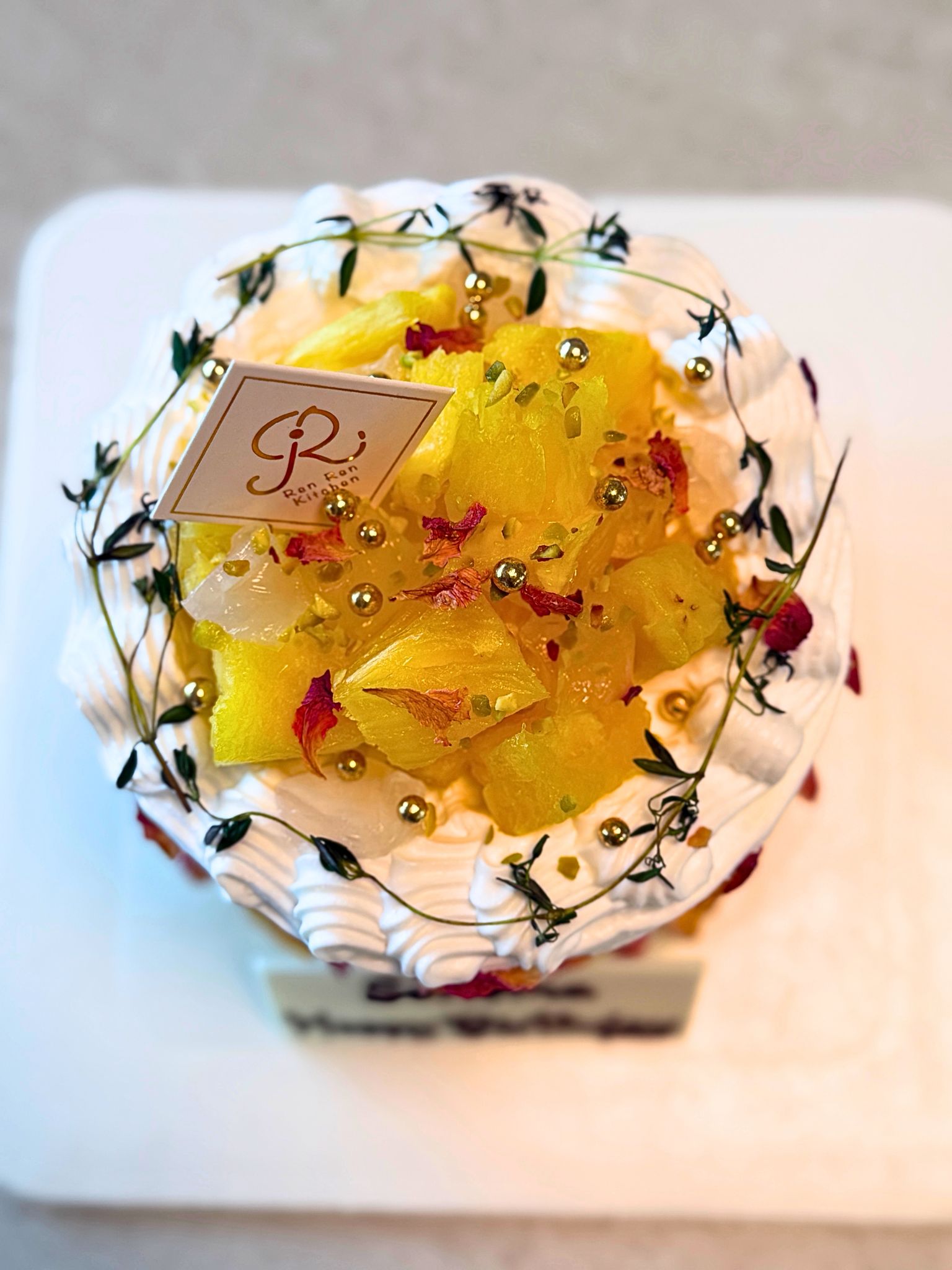 金鑽菠蘿x烏龍茶蛋糕