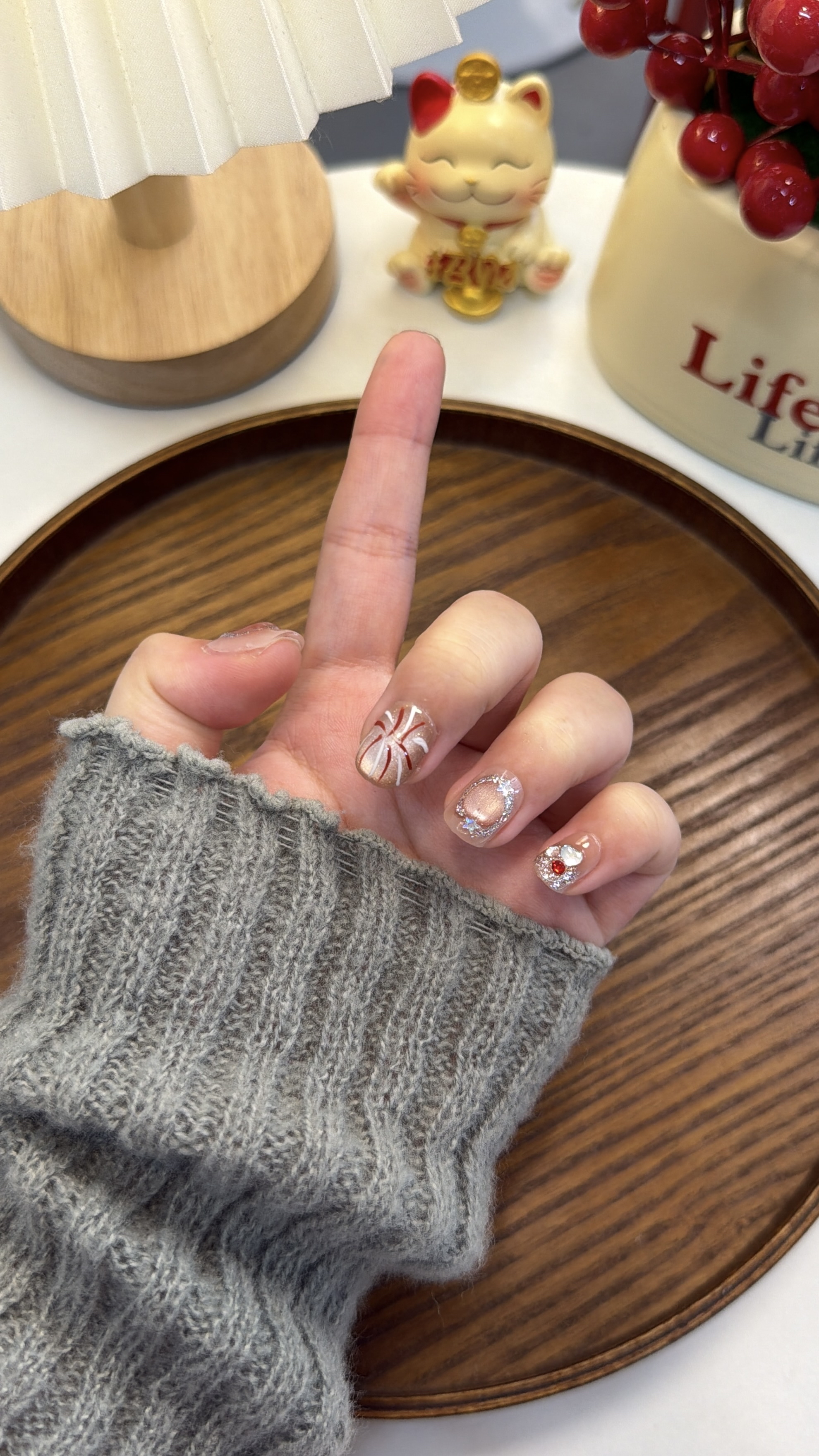 烟花贺岁 短方圆