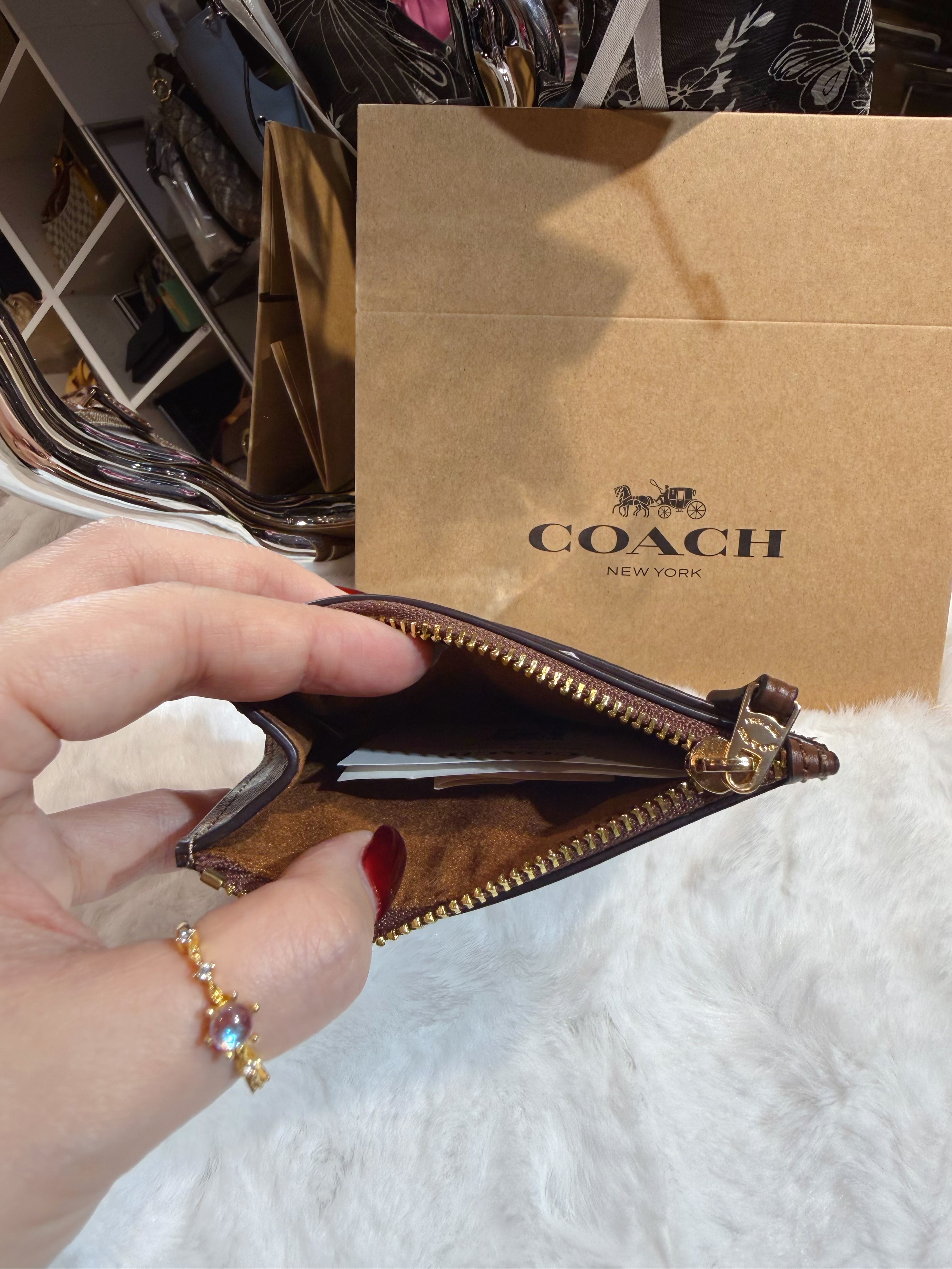 Coach card coin case logo/m