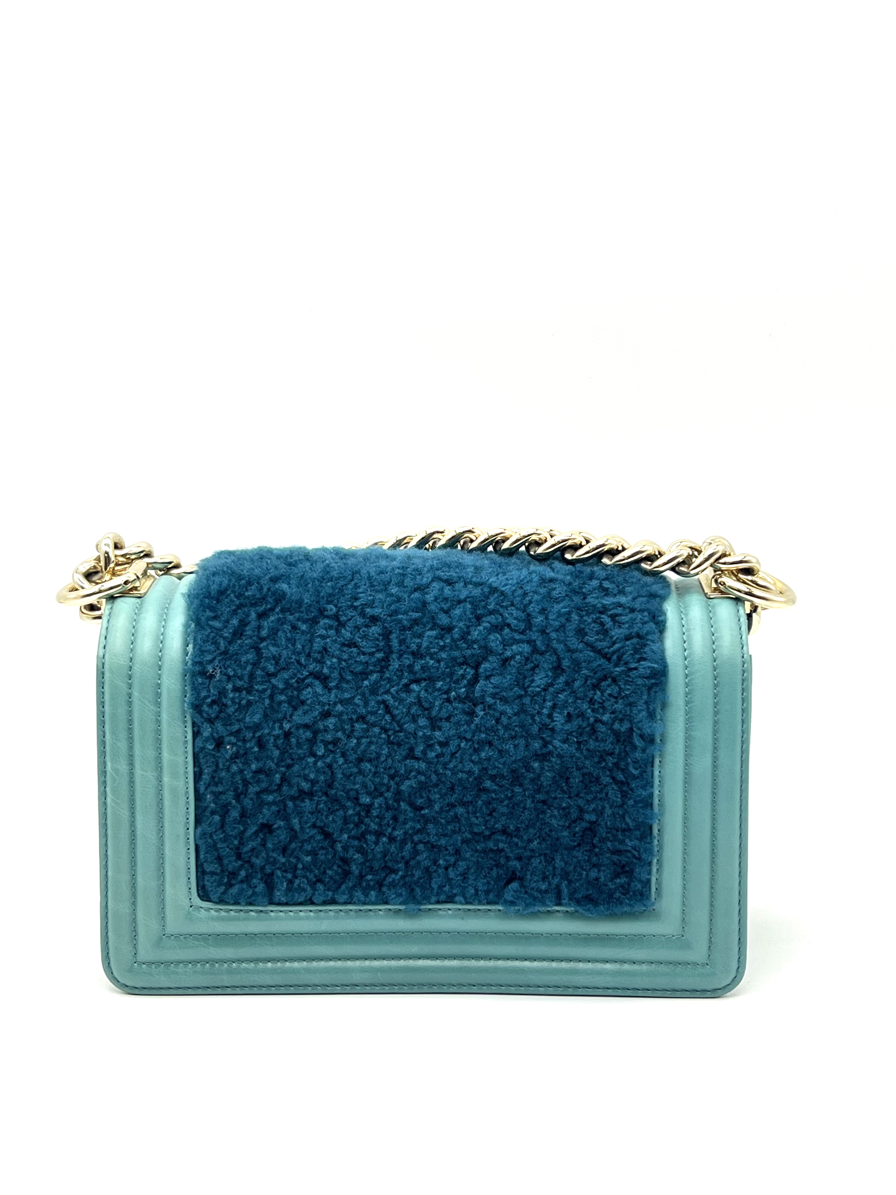 Pre-Owned CHANEL Shearling Boy Flap / Product Code: 26041514