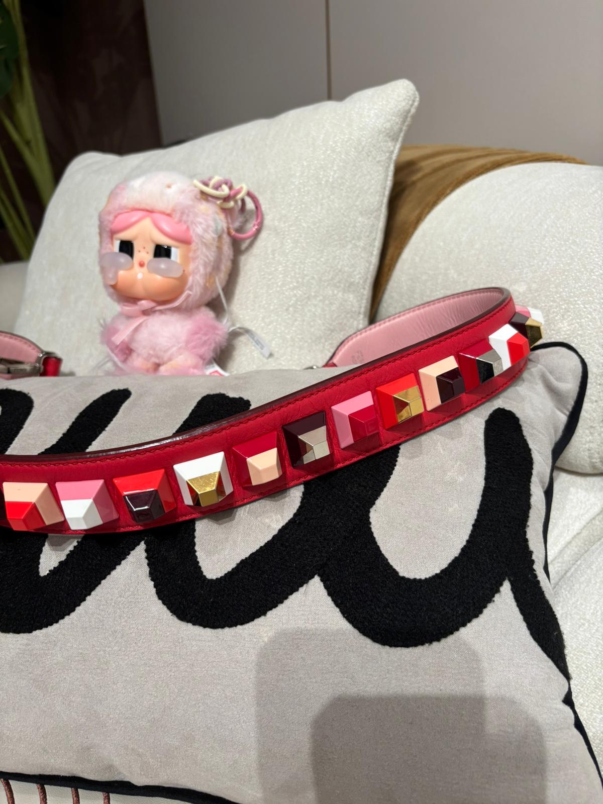 Fendi strap calfskin 牛皮,85cm 100%Authentic ,95%new