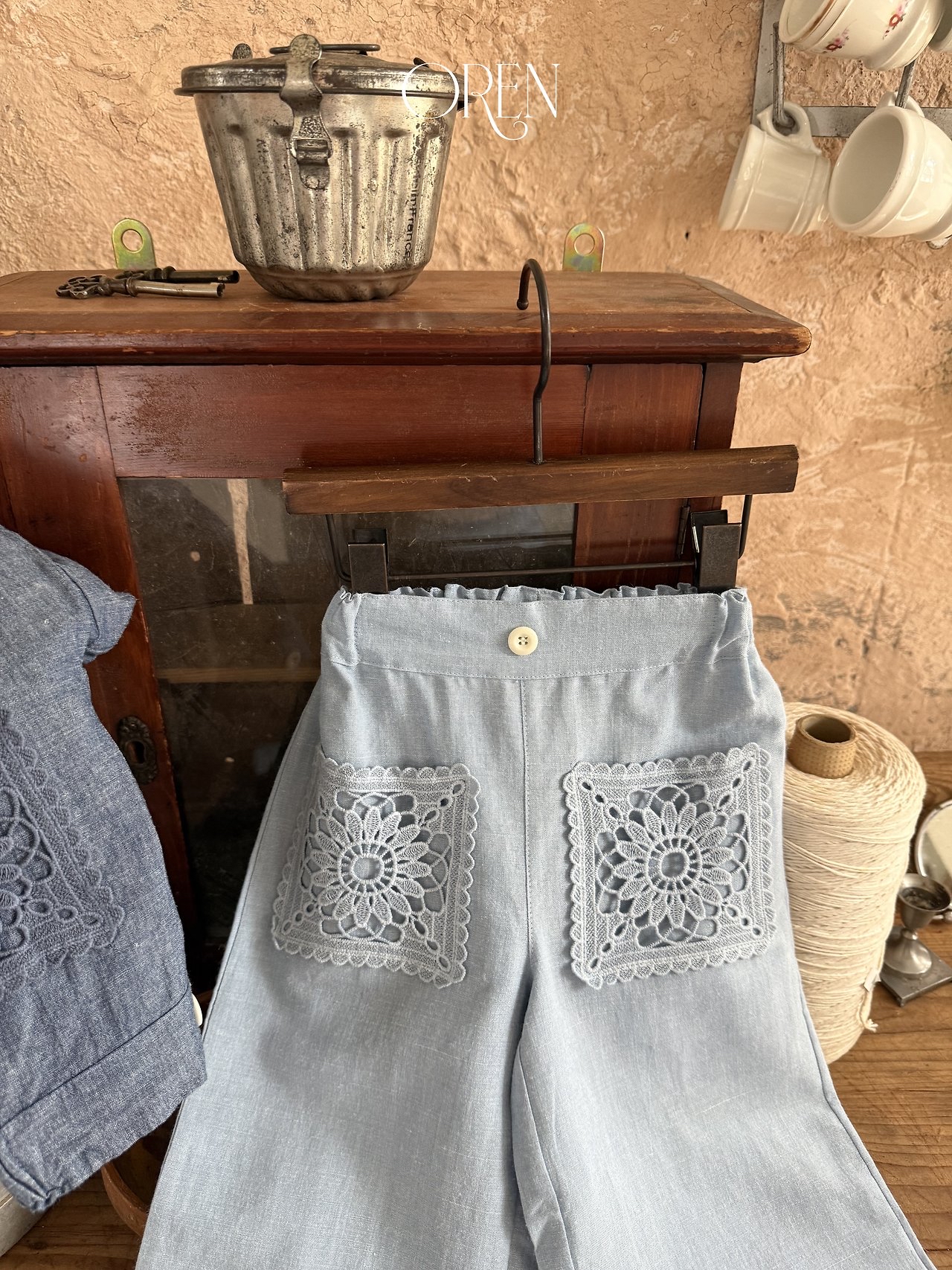 ☀️預訂 韓國直送☀️🇰🇷Oren 兩色MARE蕾絲口袋亞麻牛仔色闊褲