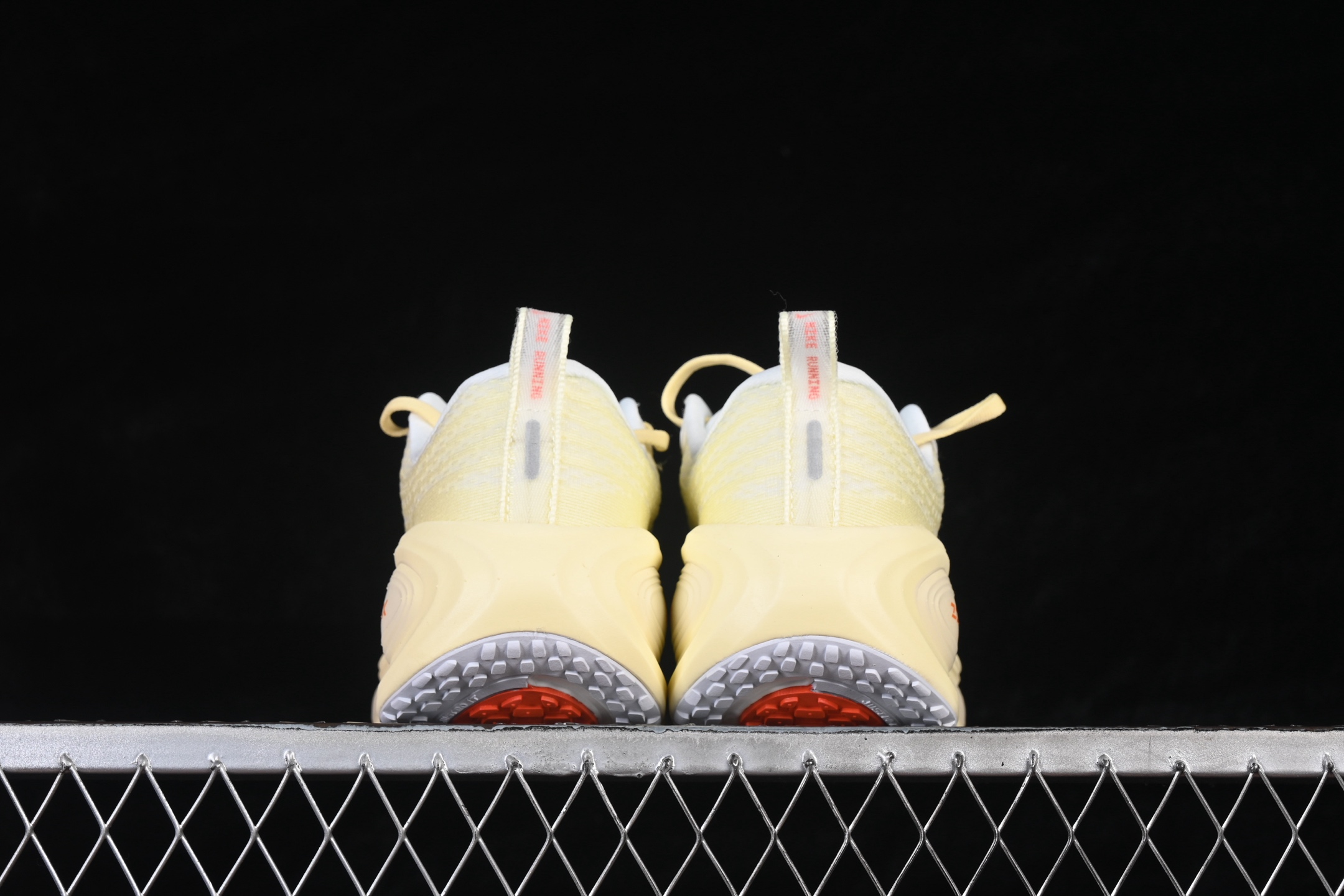 Nike Vomero Plus IM5020-100