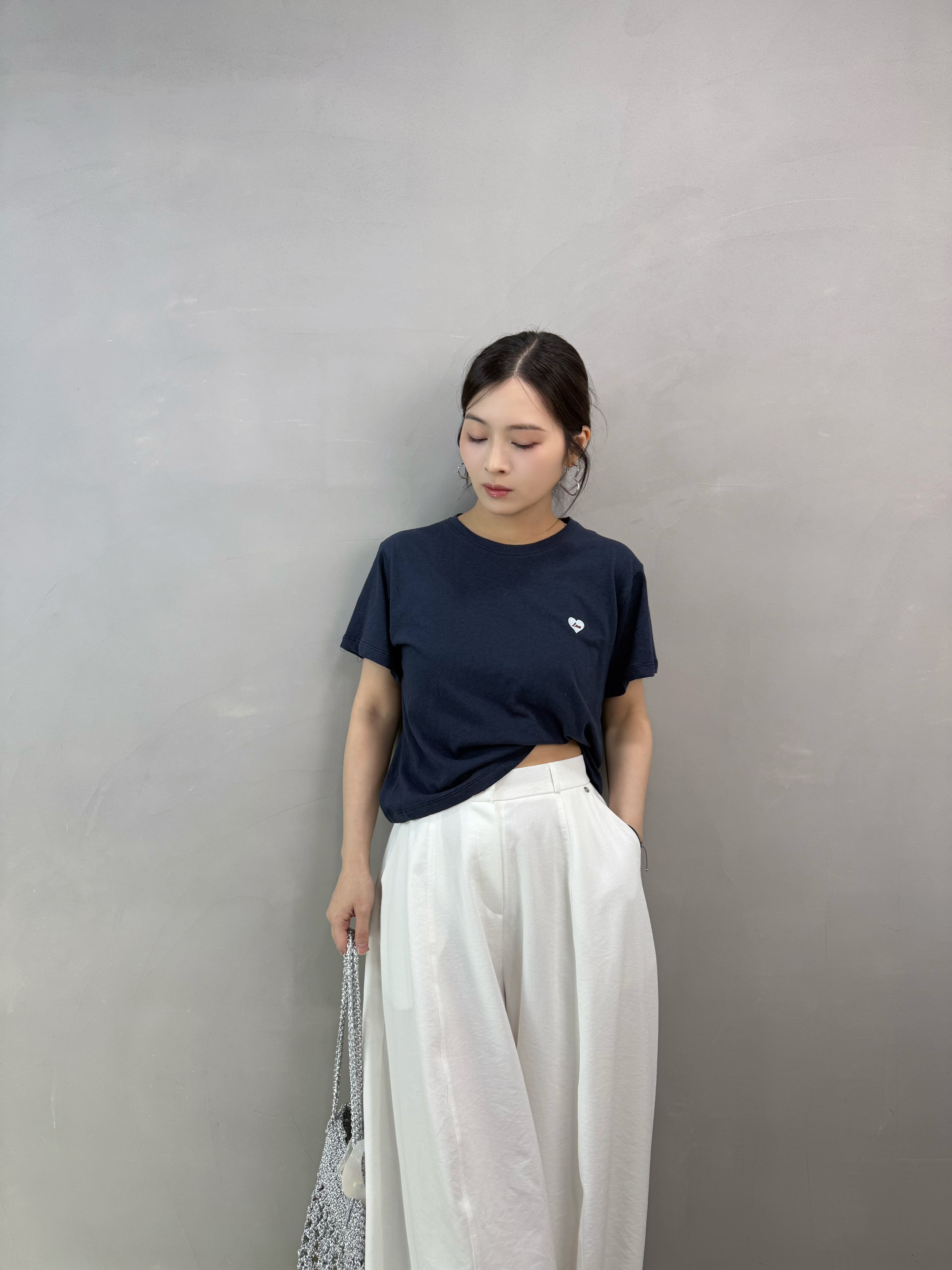 X66 刺繡心心短tee