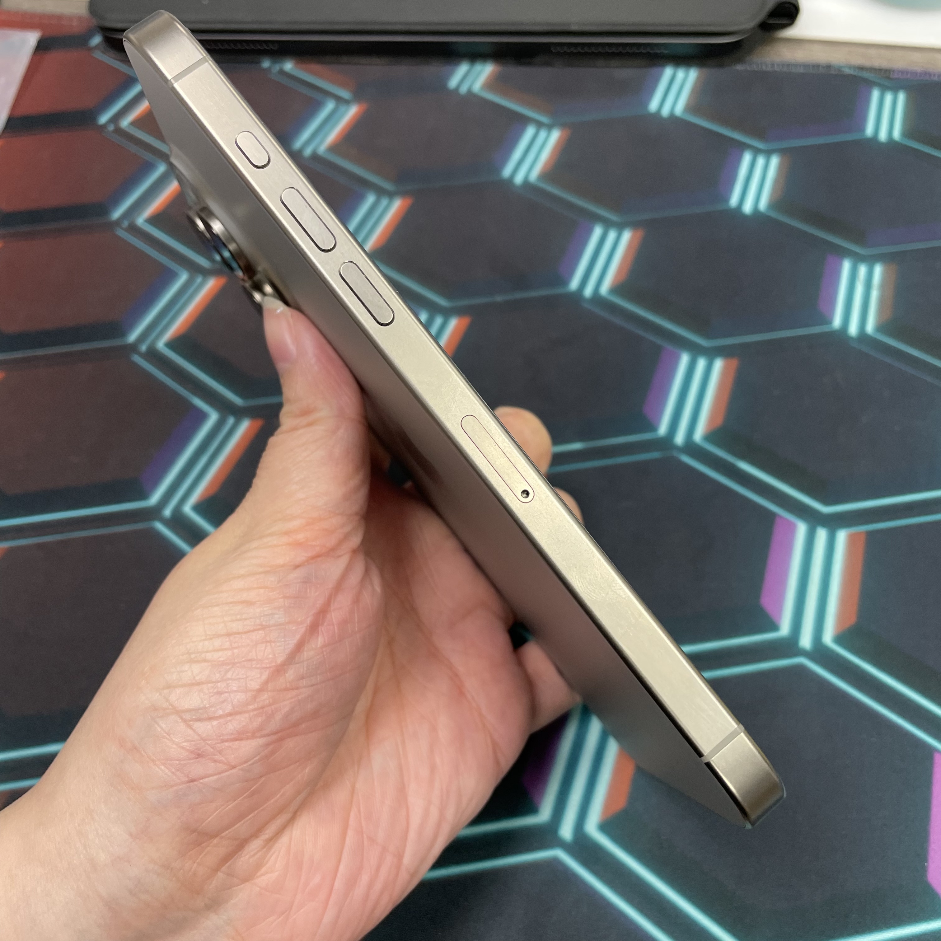 *8132 15 pro max 勁靚機 256GB 電86 原色 gray
