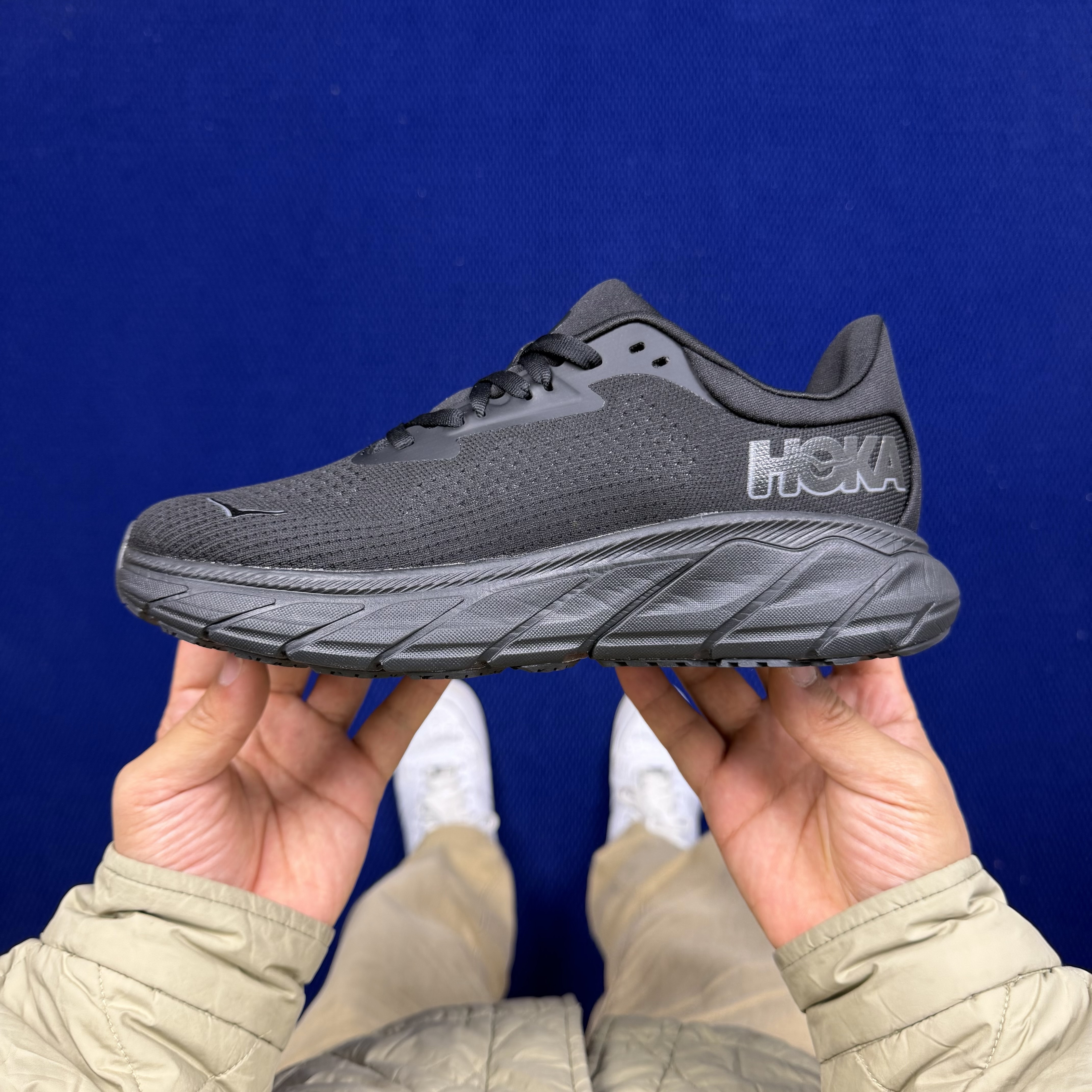 Hoka One One Arahi 7