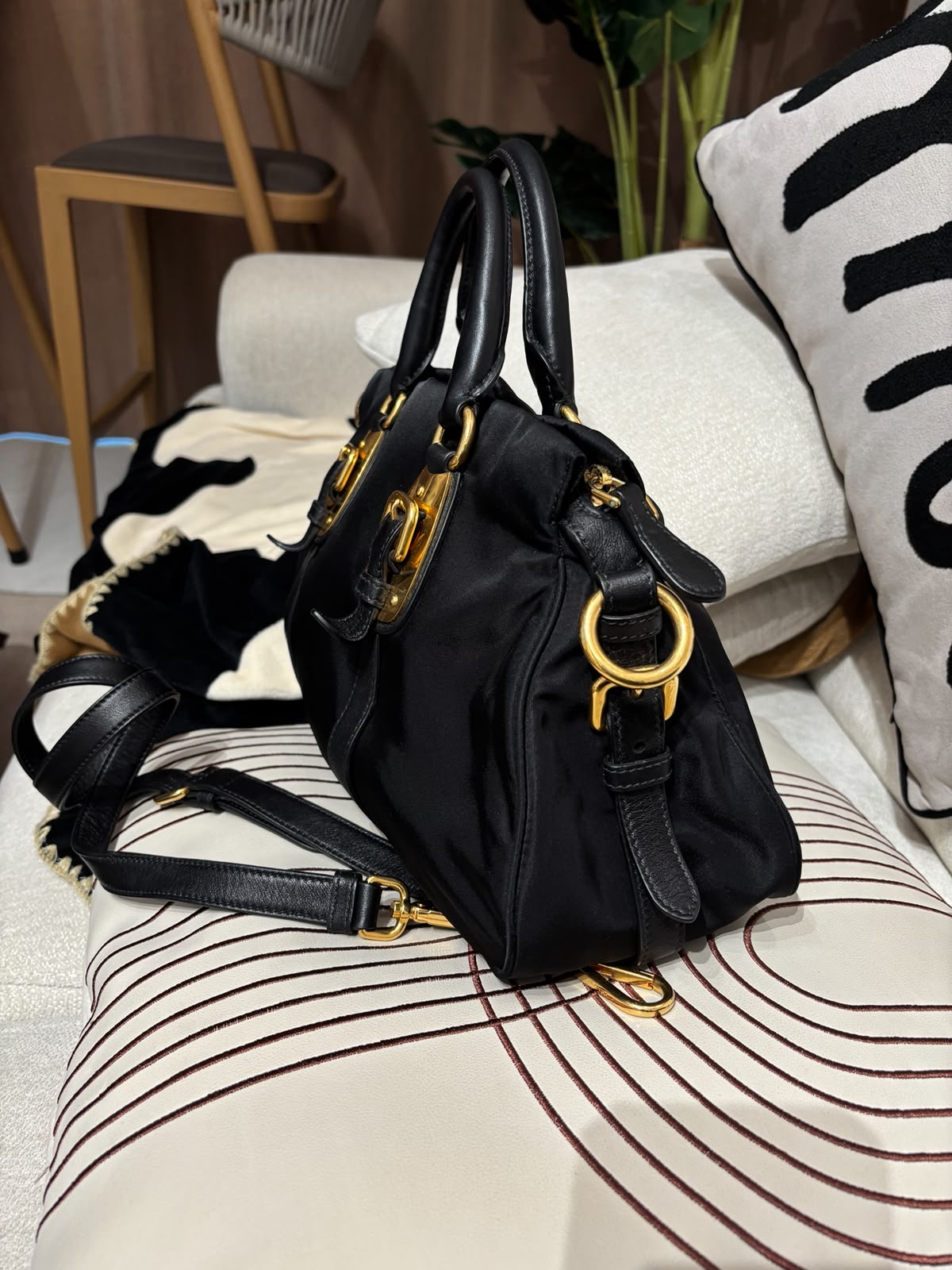 Prada Nylon 2Way Bag 黑色金扣 100%Authentic, 95%New