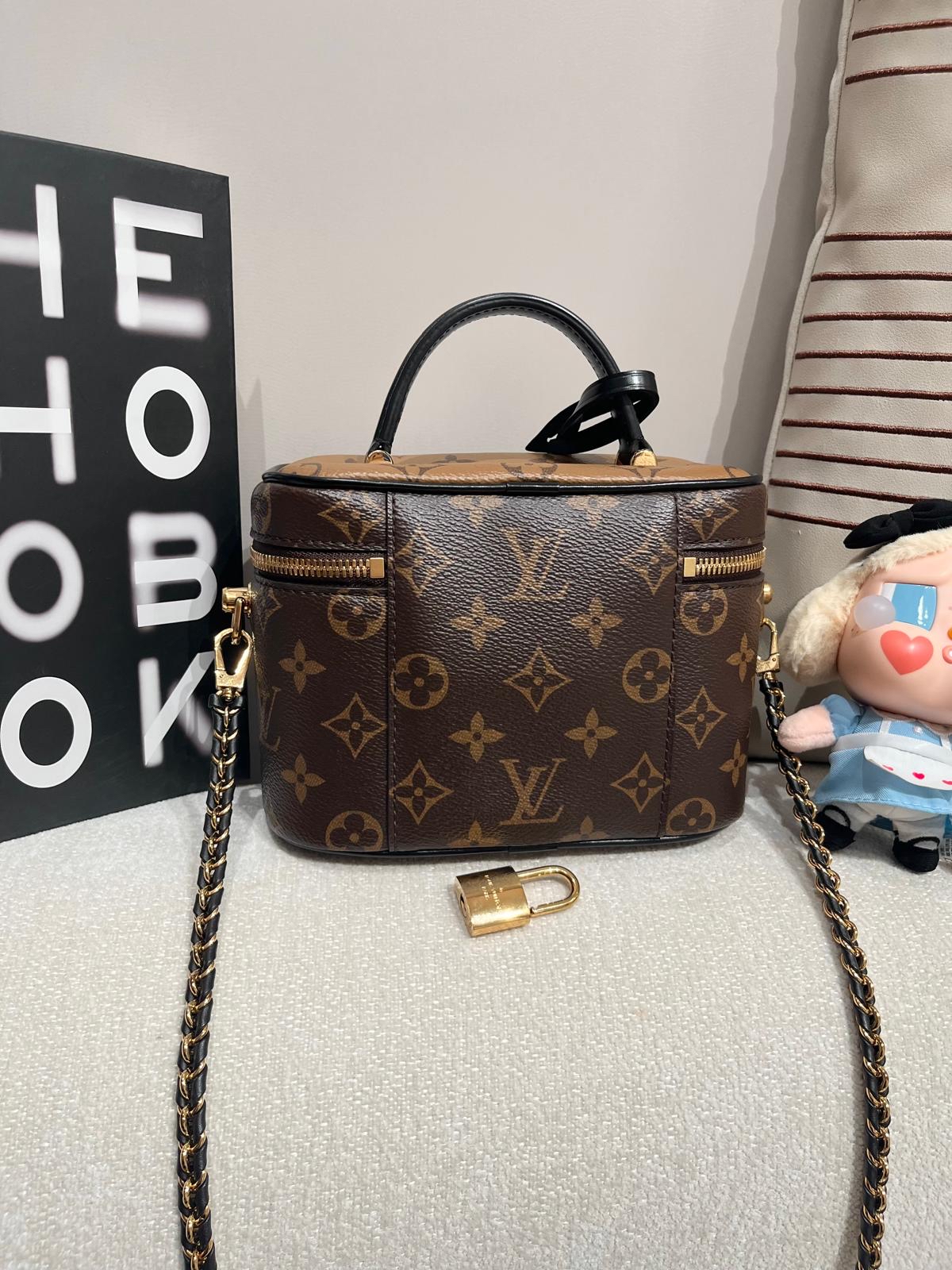LV Vanity pm Monogram reverse M45165 100%Authentic, 98%New ✅Key Lock✅Dust bag
