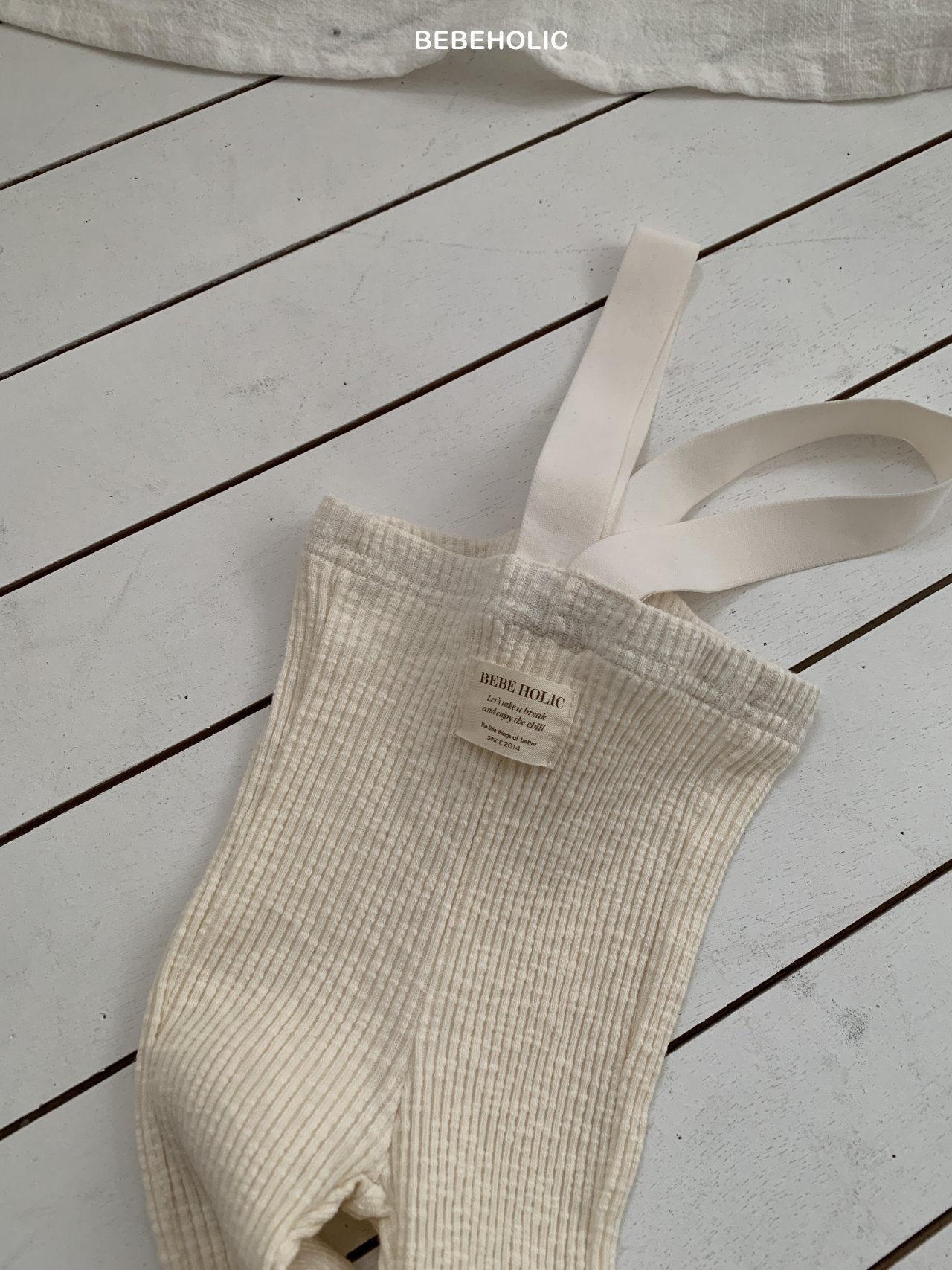 🌸預訂 韓國直送🌸🇰🇷BEBEHOLIC三色標籤羅紋吊帶褲