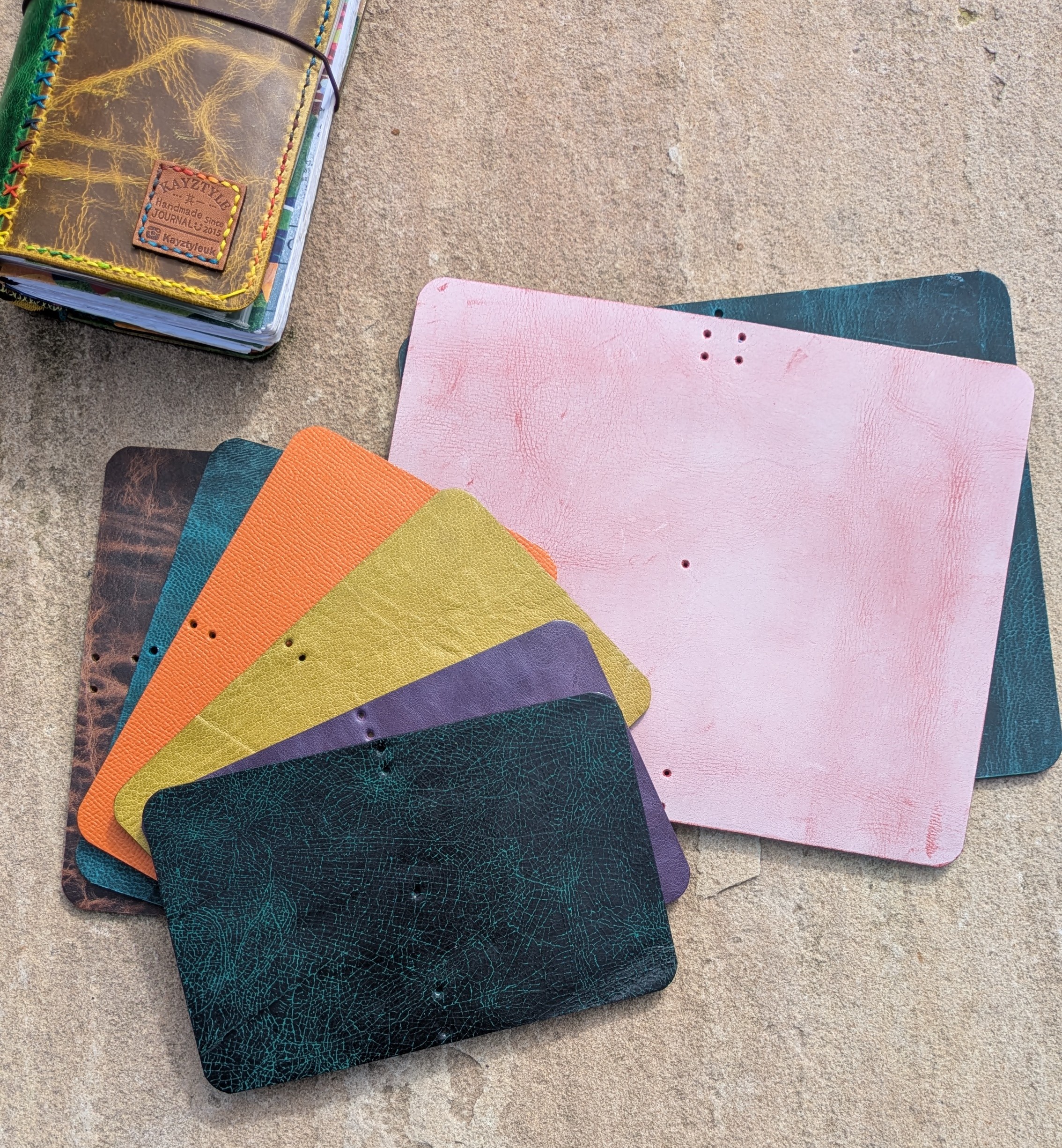 Fog-waxed pink Handy double-sided Leather Journal with 2023 Winter Design