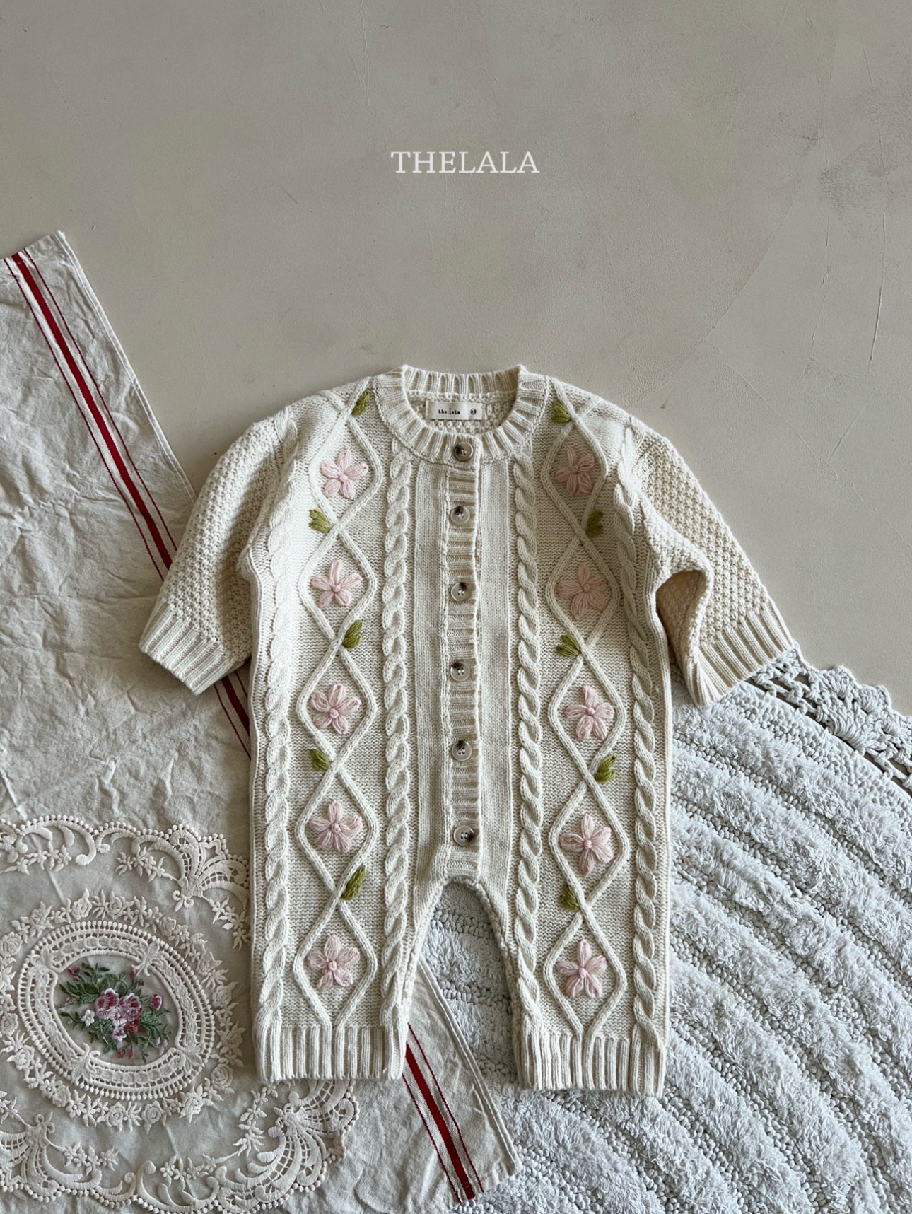 🌸預訂 韓國直送🌸🇰🇷THELALA花卉繡線麻花針織長袖連身服