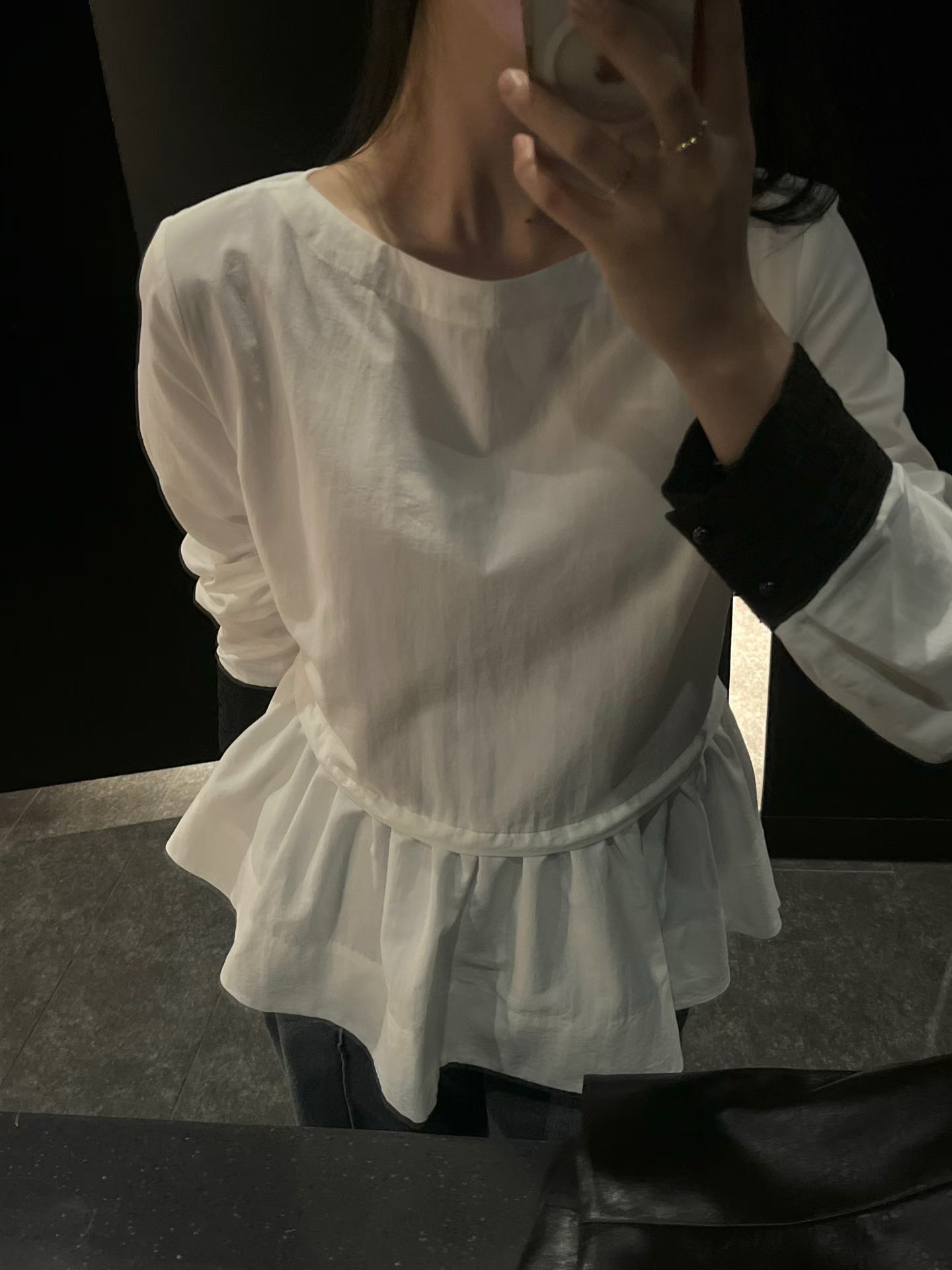 Feminine cuff contrast blouse