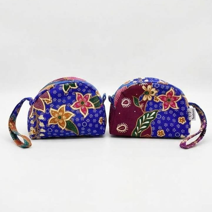 T020 - Batik Pouch 