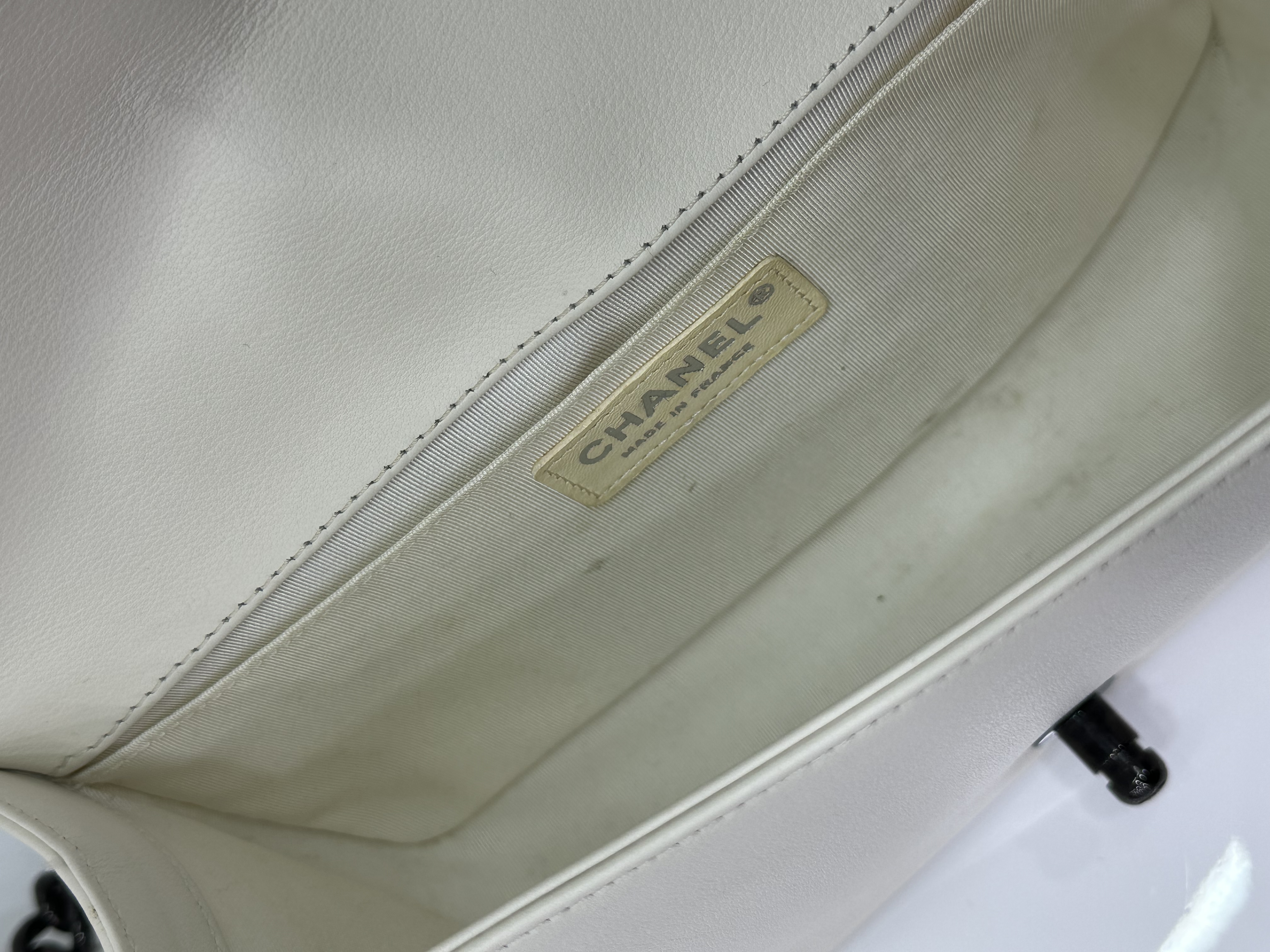 直播貨品 |  [1個-$100 2個-$300］EE103