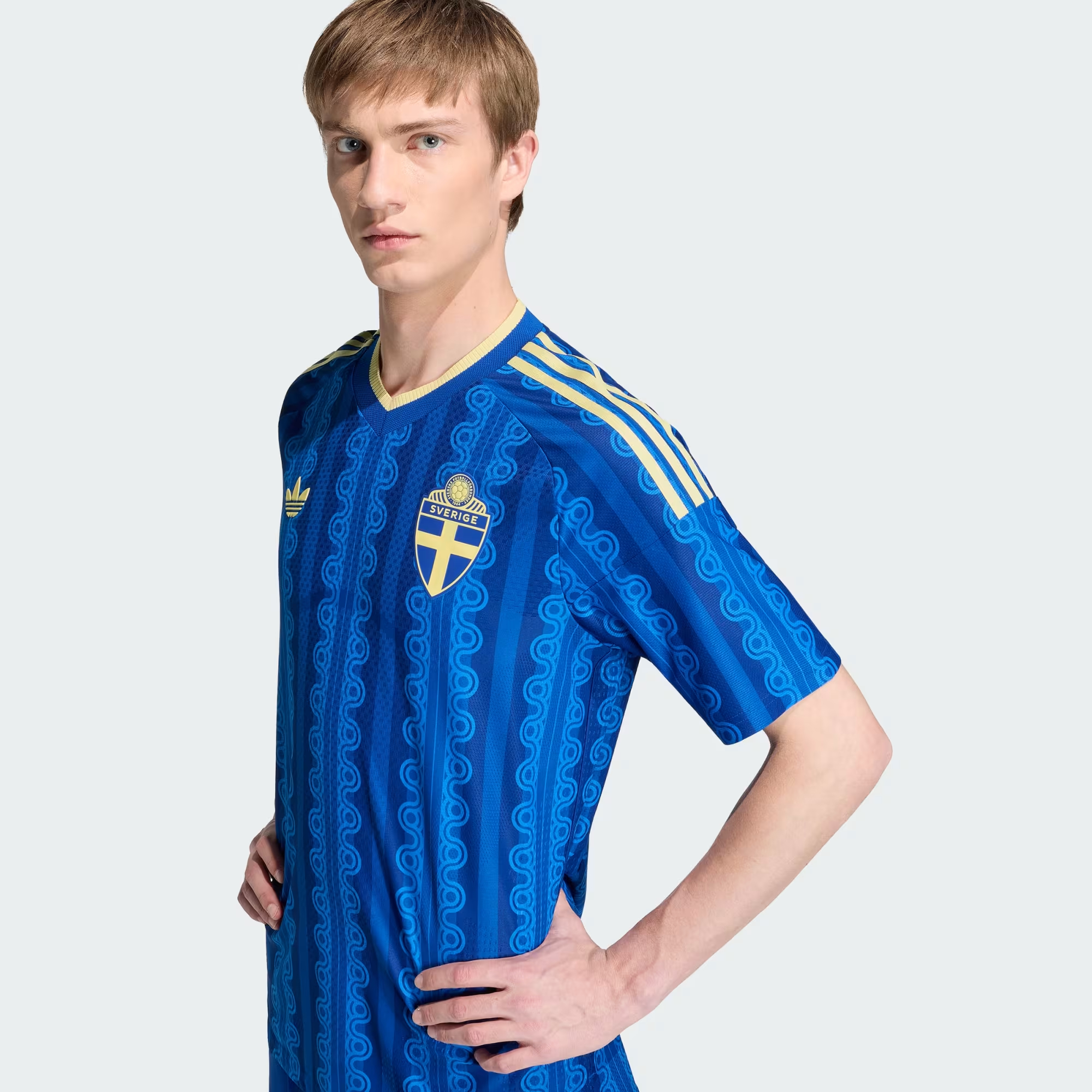 Adidas Sweden 瑞典 2026-27 作客球員版球衣 (可加印字章) KC3041