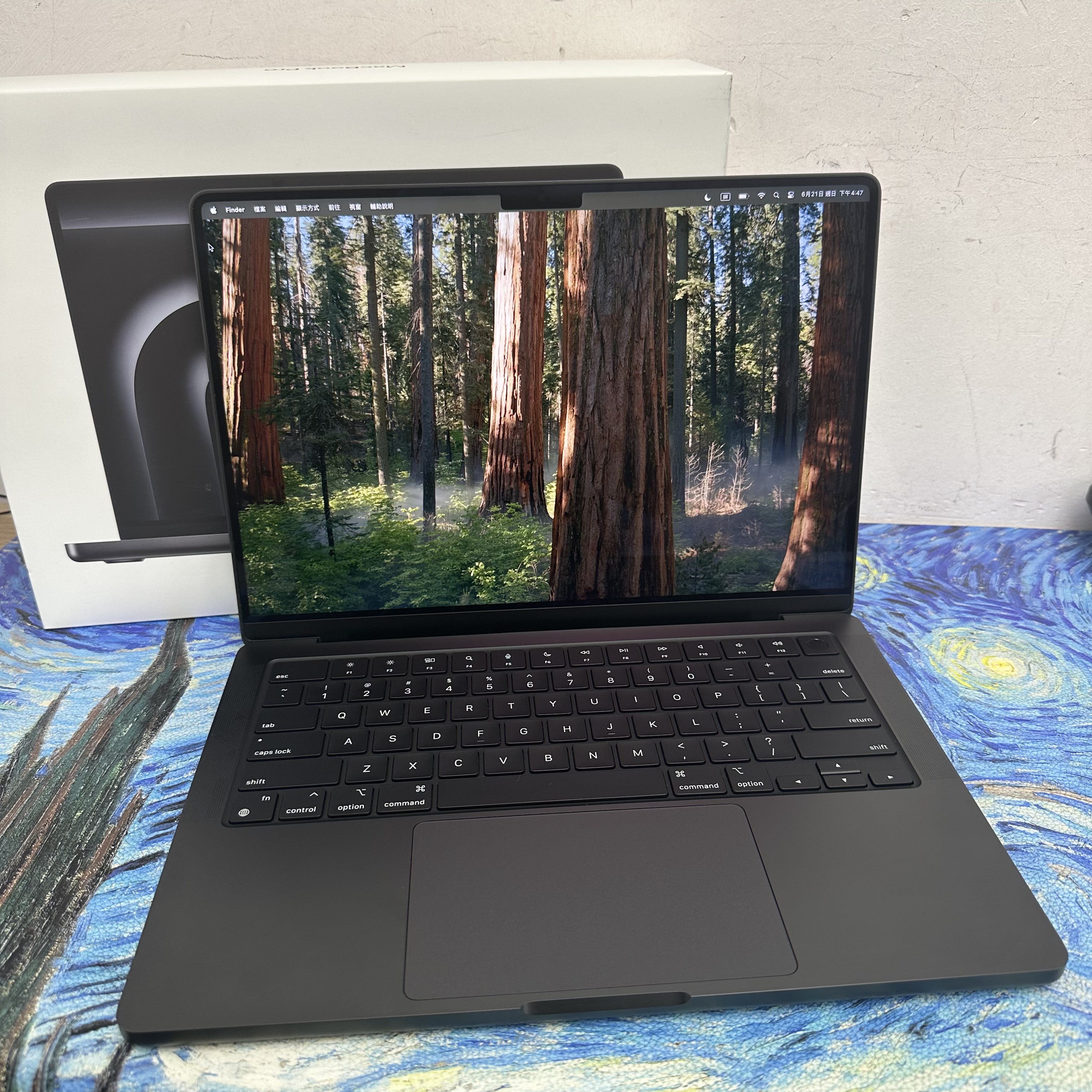全新質素 Apple MacBookPro M4 2024 M4 CPU/16GB Ram/512GB SSD/10核心GPU/Liquid Retina XDR Mon/14.2吋/黑色 / IOS / Movie / Netflix / YouTube / Work / office/ Ai