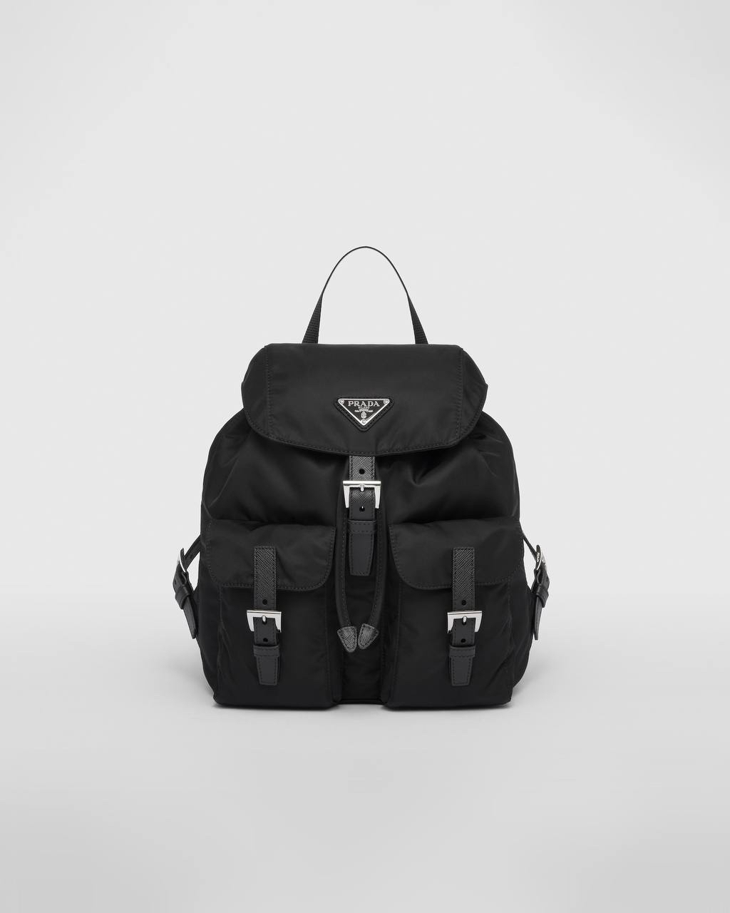 精選貨品折扣✨訂貨📮Prada small size backpack (銀扣) Size 28x23.5x12.5cm