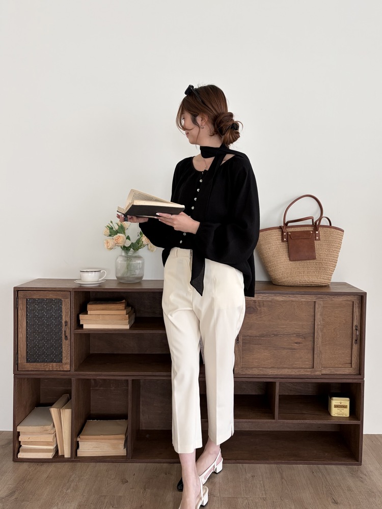 Eloise Tie-Neck Blouse (Black)