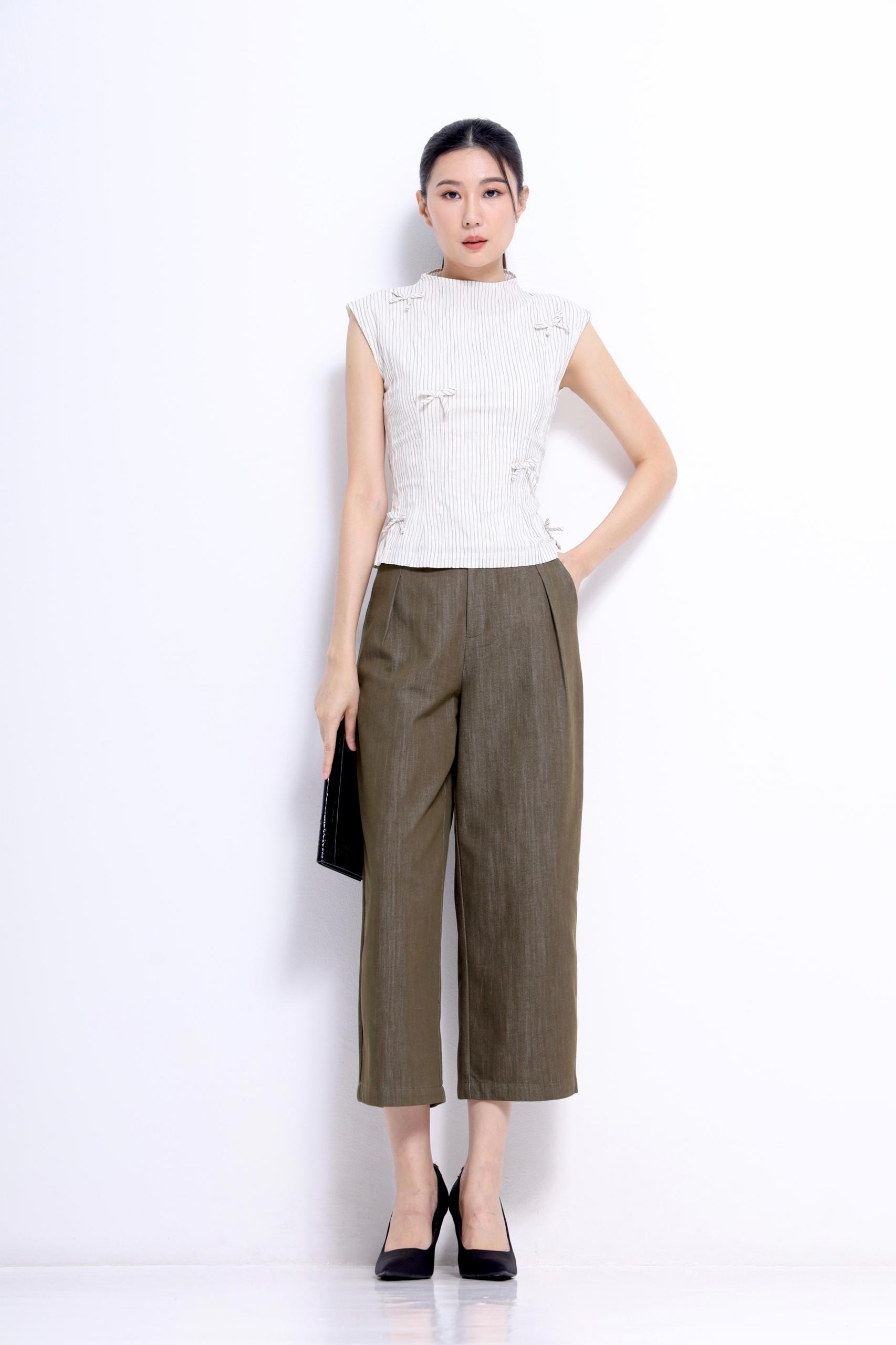 CP1652 Elara Pleated Wide-Leg Cropped Pants