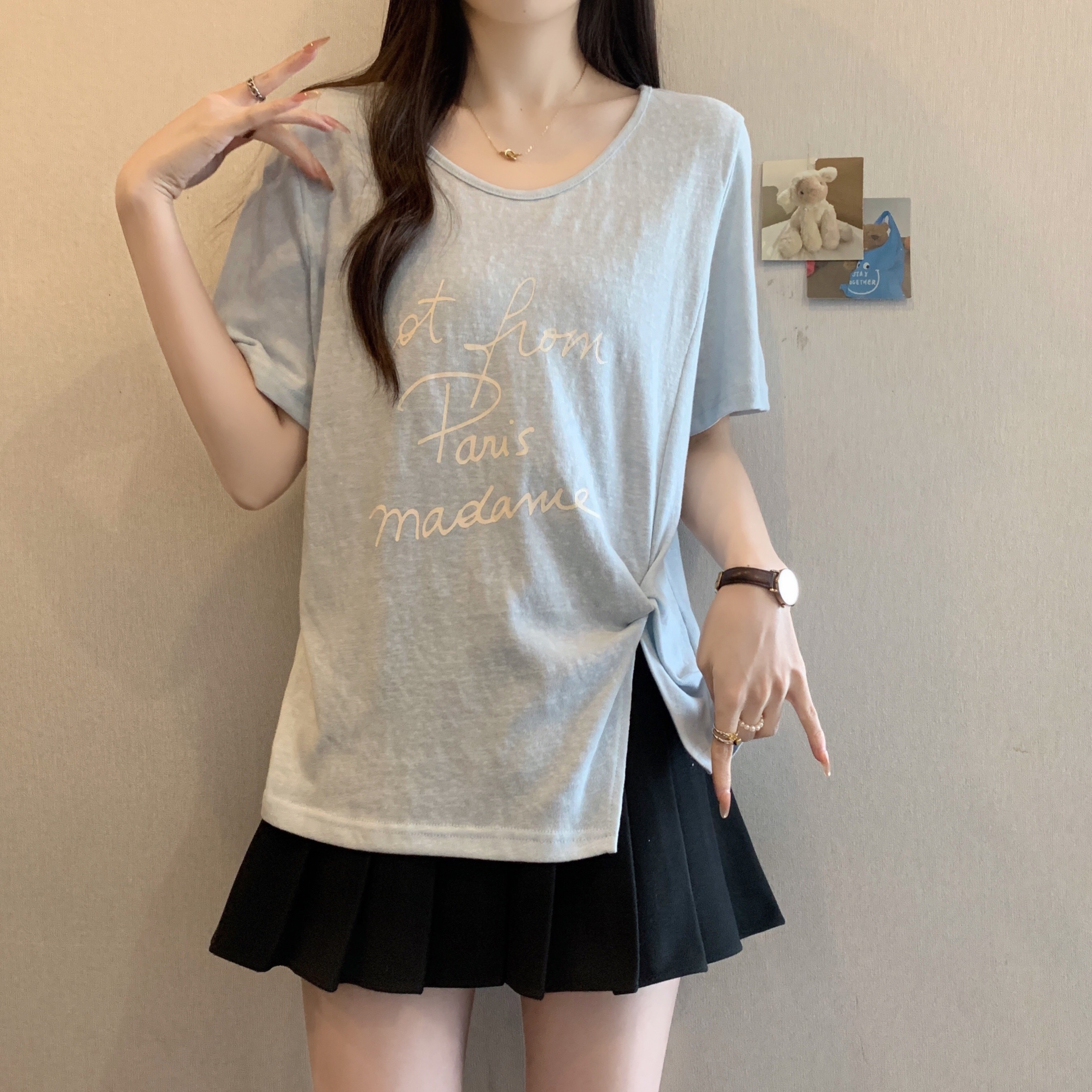 B23(80838) 韩系糖果色系字母印花设计感下摆边扭结开角3色上衣