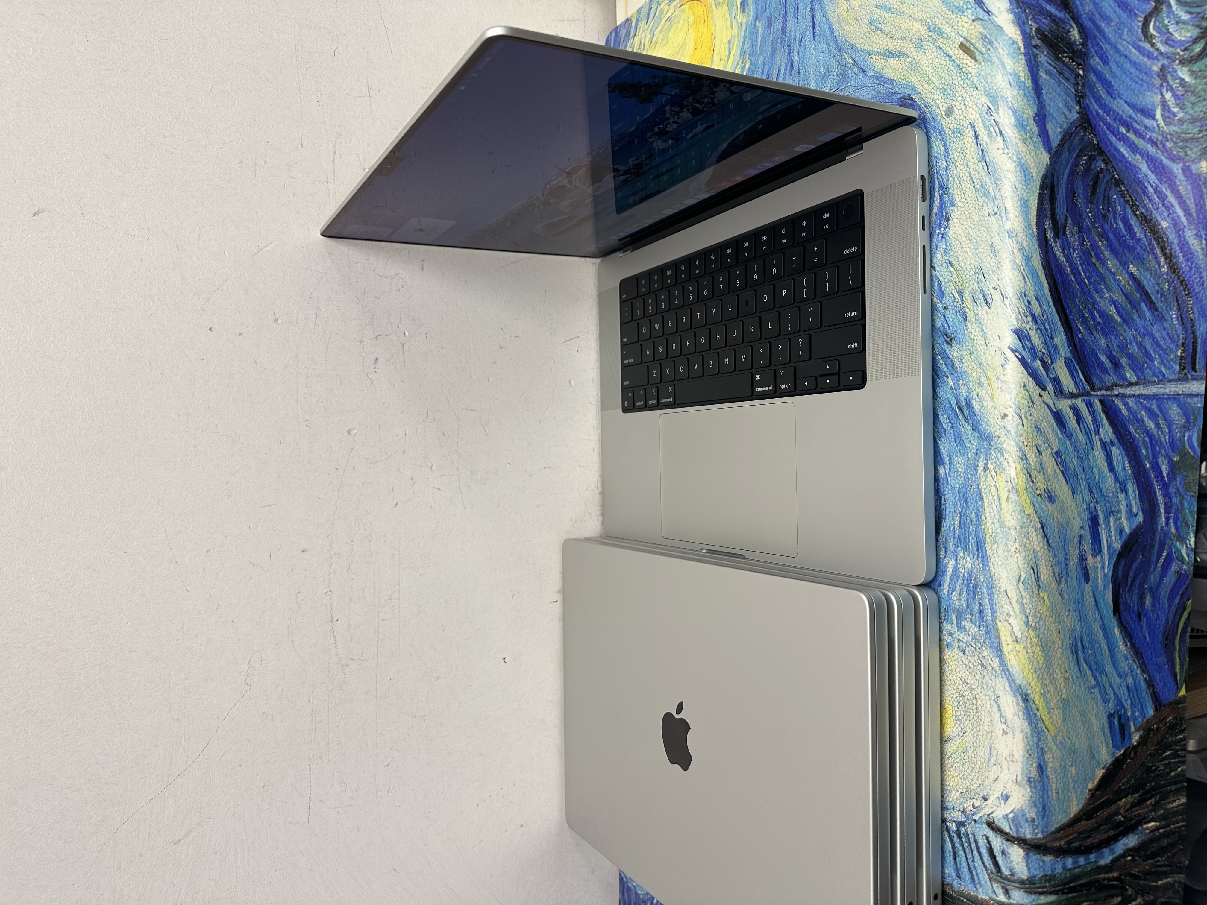APPLE  MacBook Pro 2021/ M1 Max CPU / 64GB Ram/1TB SSD/24核心GPU/10核心 CPU/Liquid Retina XDR Mon/16寸/銀色 / 畫圖/剪片/ Gaming Laptop / PC / Work / M1Max