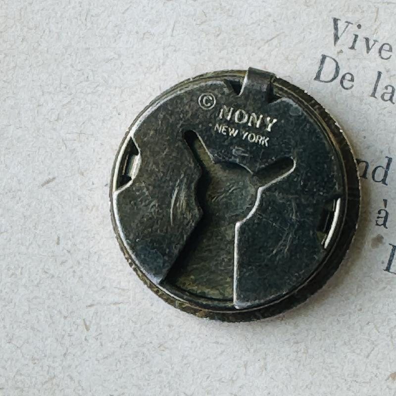 Vintage 1980s NONY New York Cloisonné Enamel Button Cover/ Button Clip (MT2095)