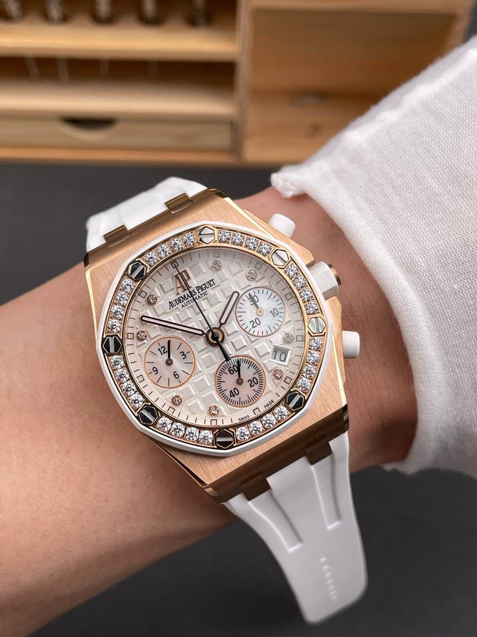 🚀皇家橡树26048 玫金白盘贝母眼睛/37mm/7750机💯