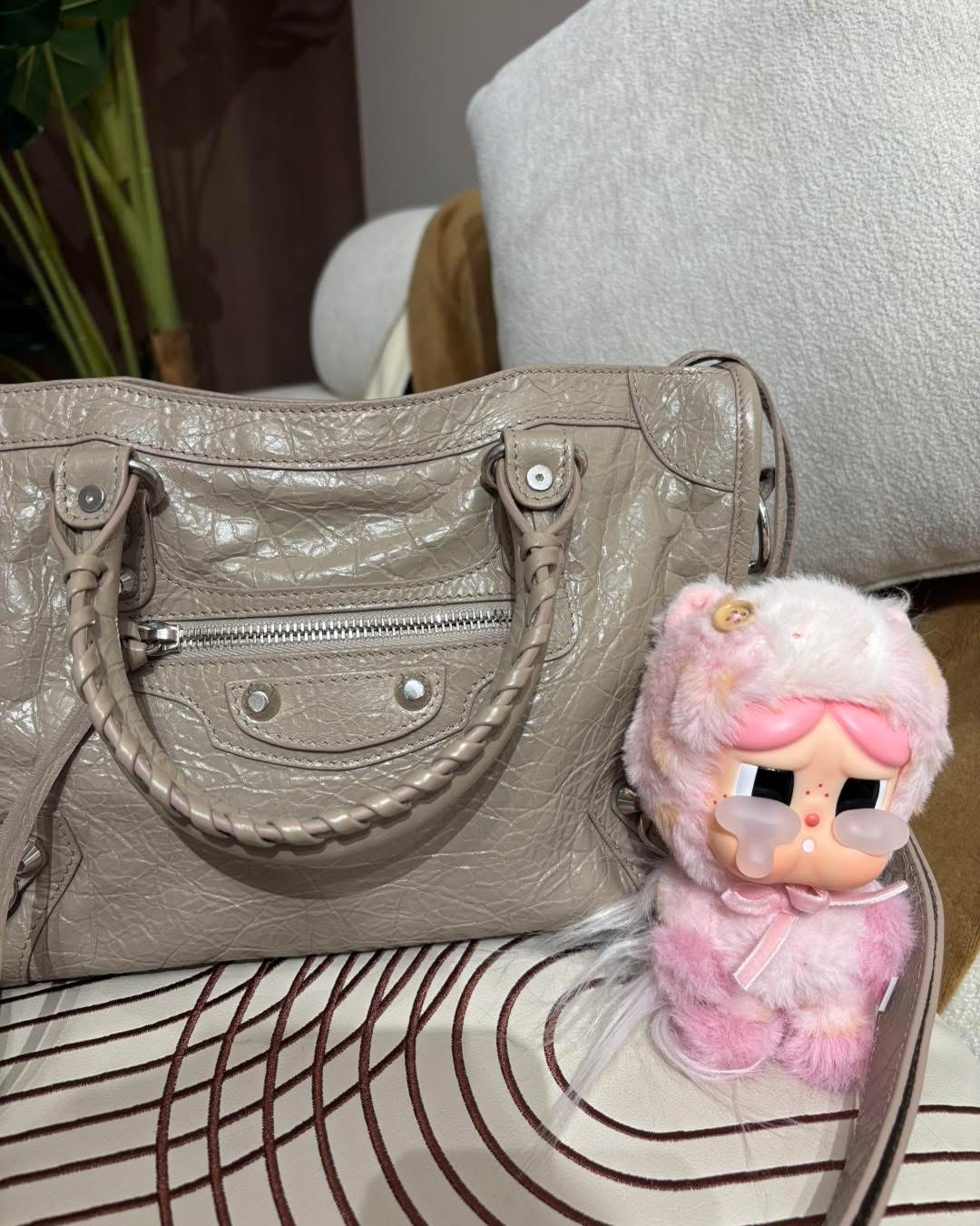 Balenciaga city mini bag 100%Authentic, 99%New  ✅25年專門店收據✅Dust bag
