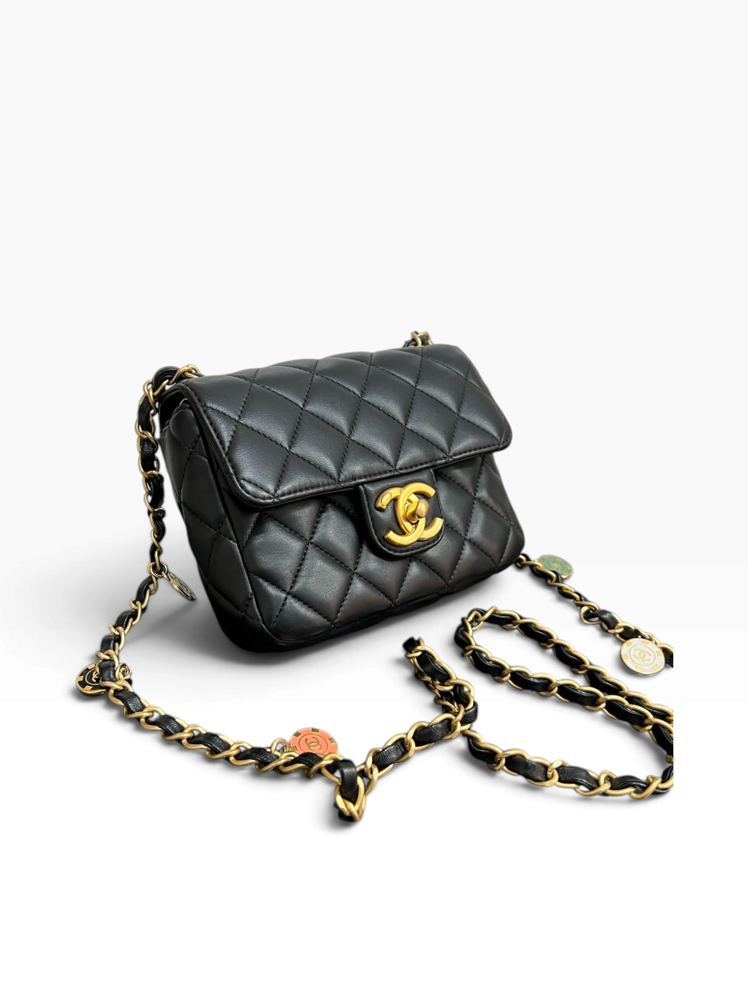 Pre owned chanel 23c W9151