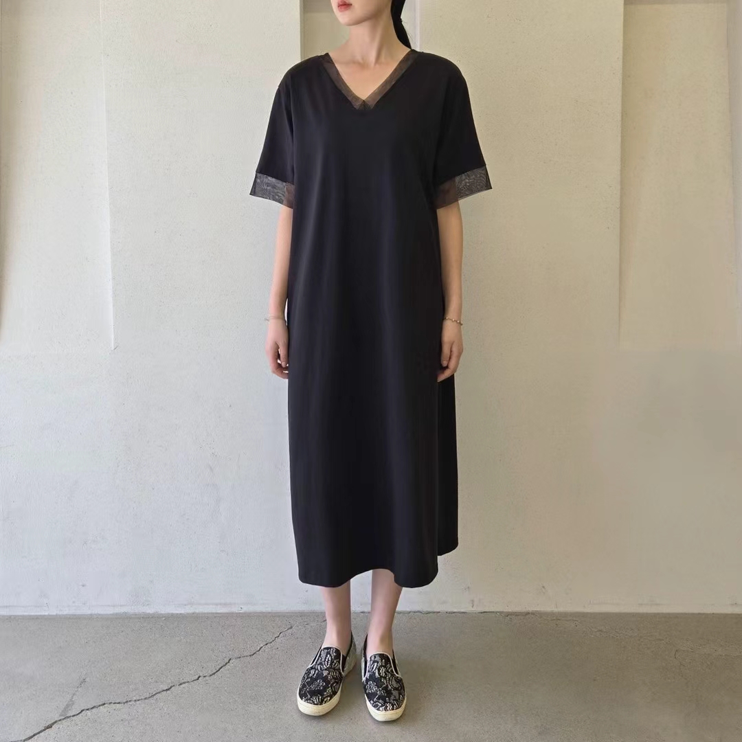 V-Neck Loose Midi Dress with Sheer Lace Cuff Sleeves ‖ V领拼接蕾丝袖宽松中长款连衣裙 KR029672