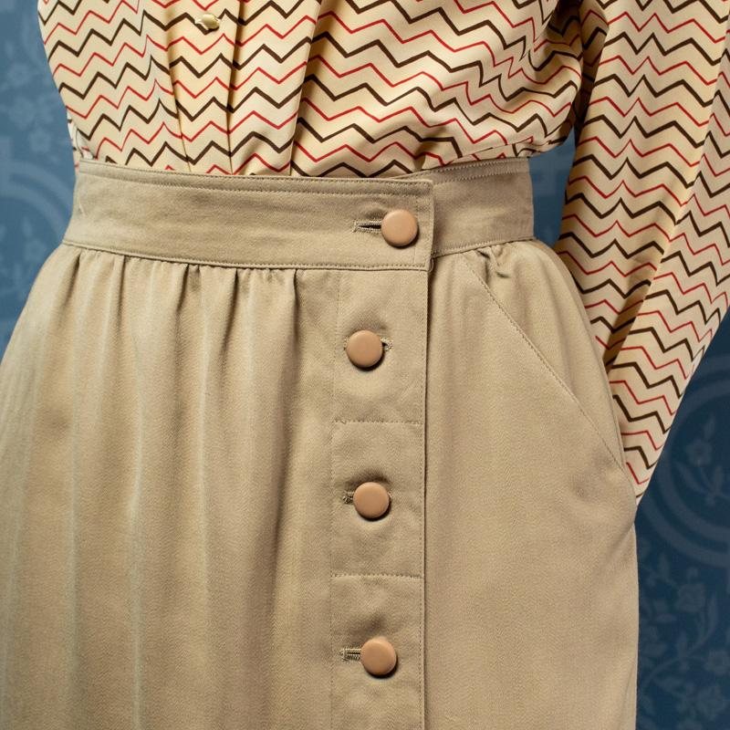 Vintage Japanese 100% Wool Khaki Button Up Winter Skirt - Waist 26" (bf224)