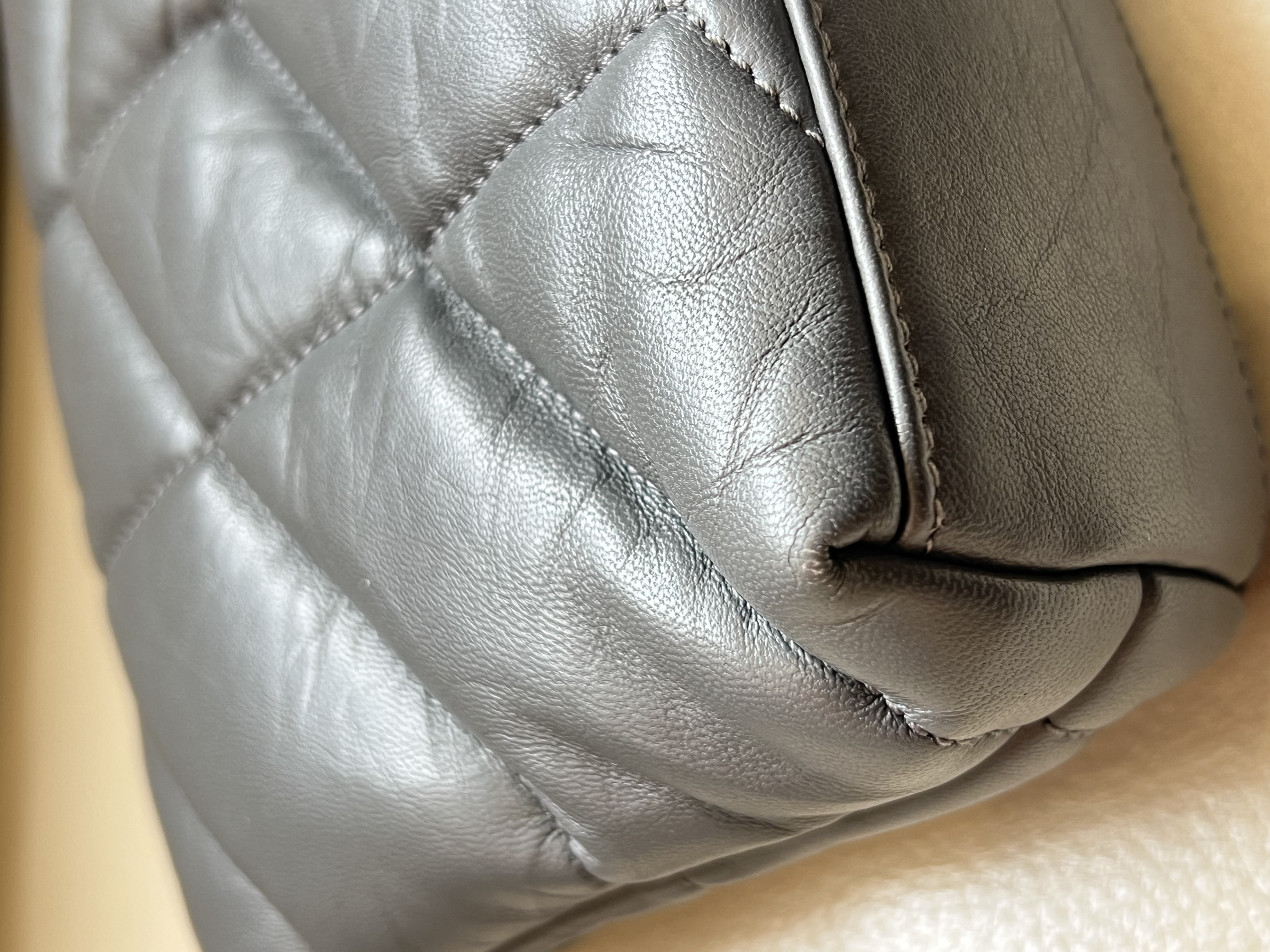 Pre-Owned YSL Loulou Puffer / Product Code: 36041631