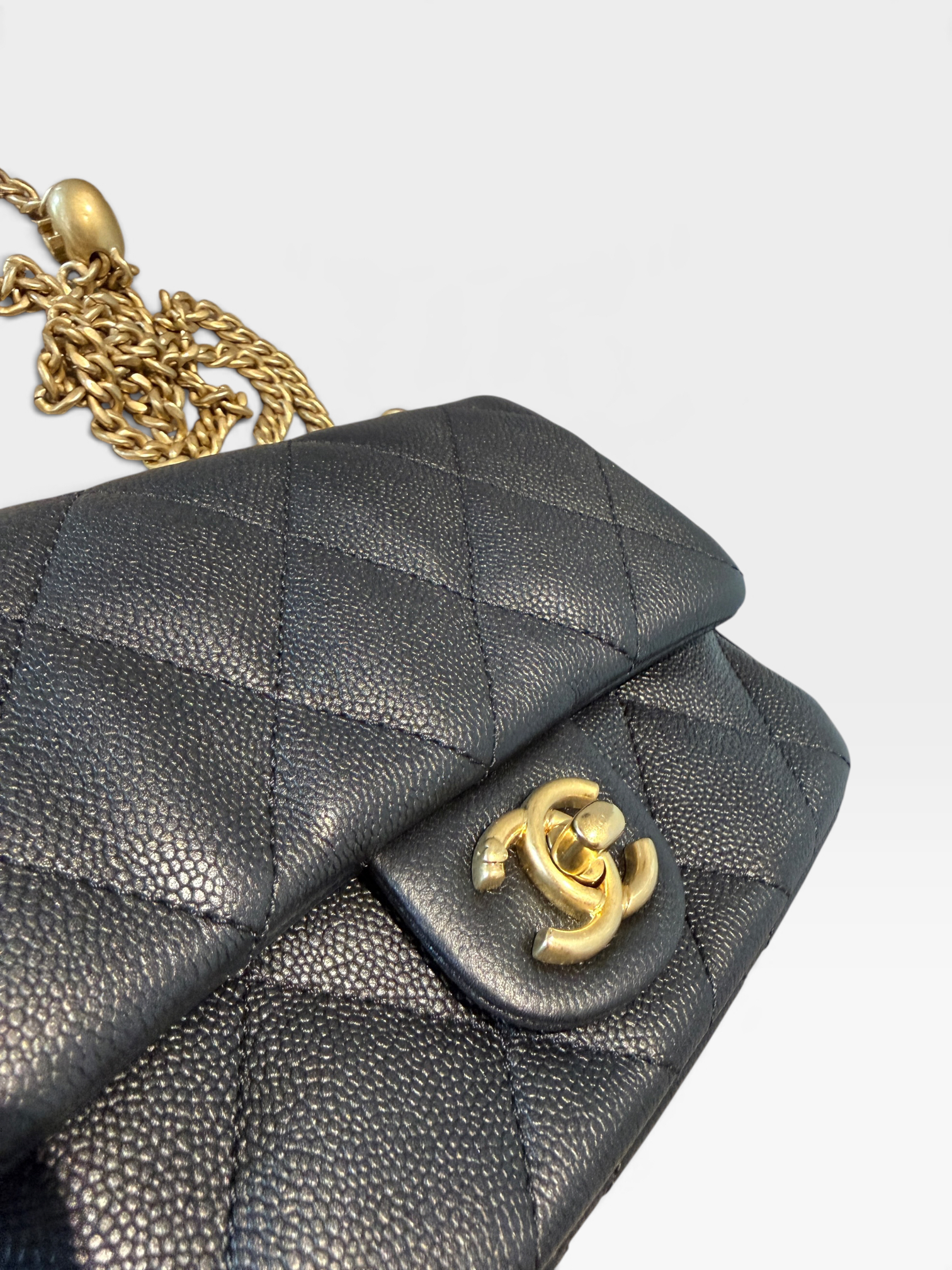 Pre-Owned Chanel 23P Sweetheart Crush Flap Bag / Product Code: 10123