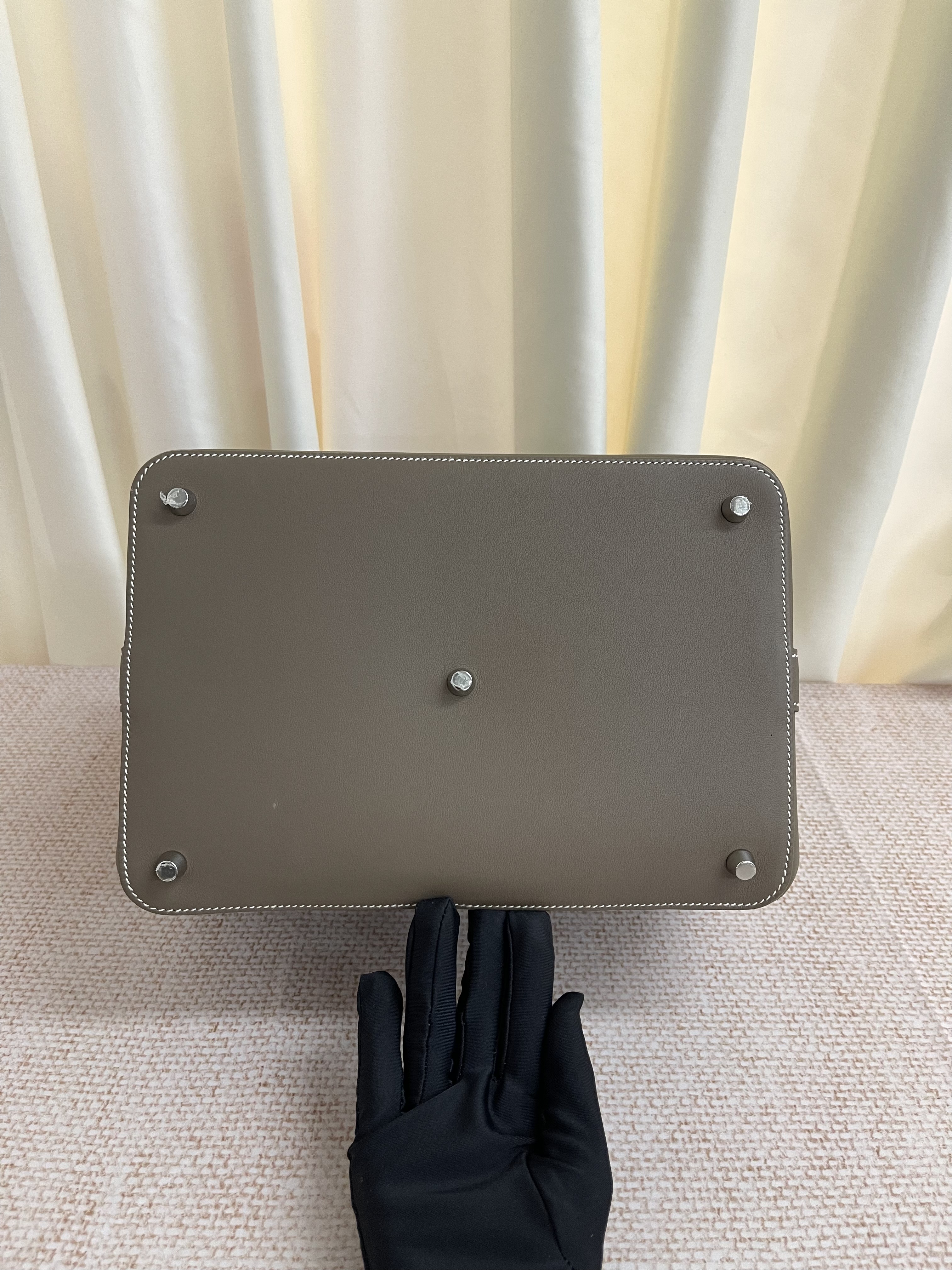 Pre-owned Hermes Toolbox 26/ Stamp R / Product Code: 26022101