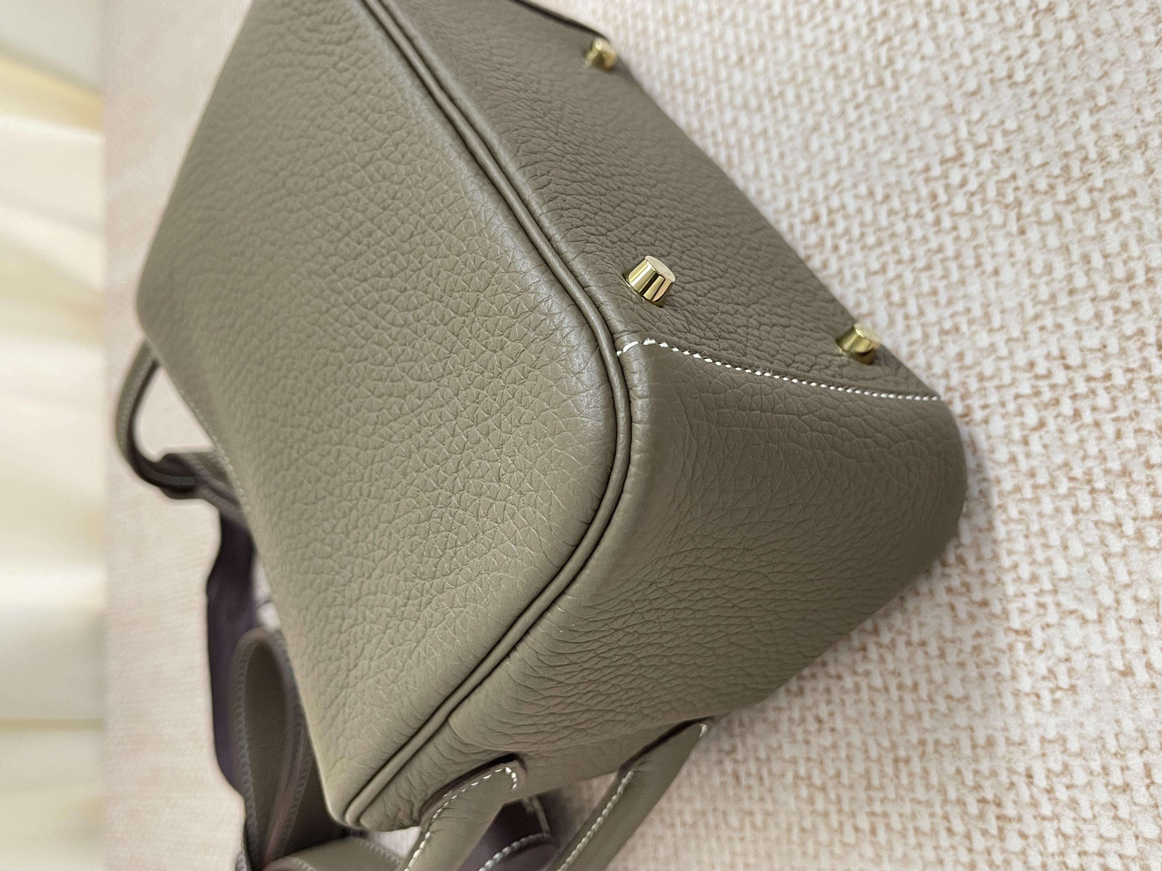 Pre-owned Hermes Mini Lindy/ stamp B/ Product Code: 26052902