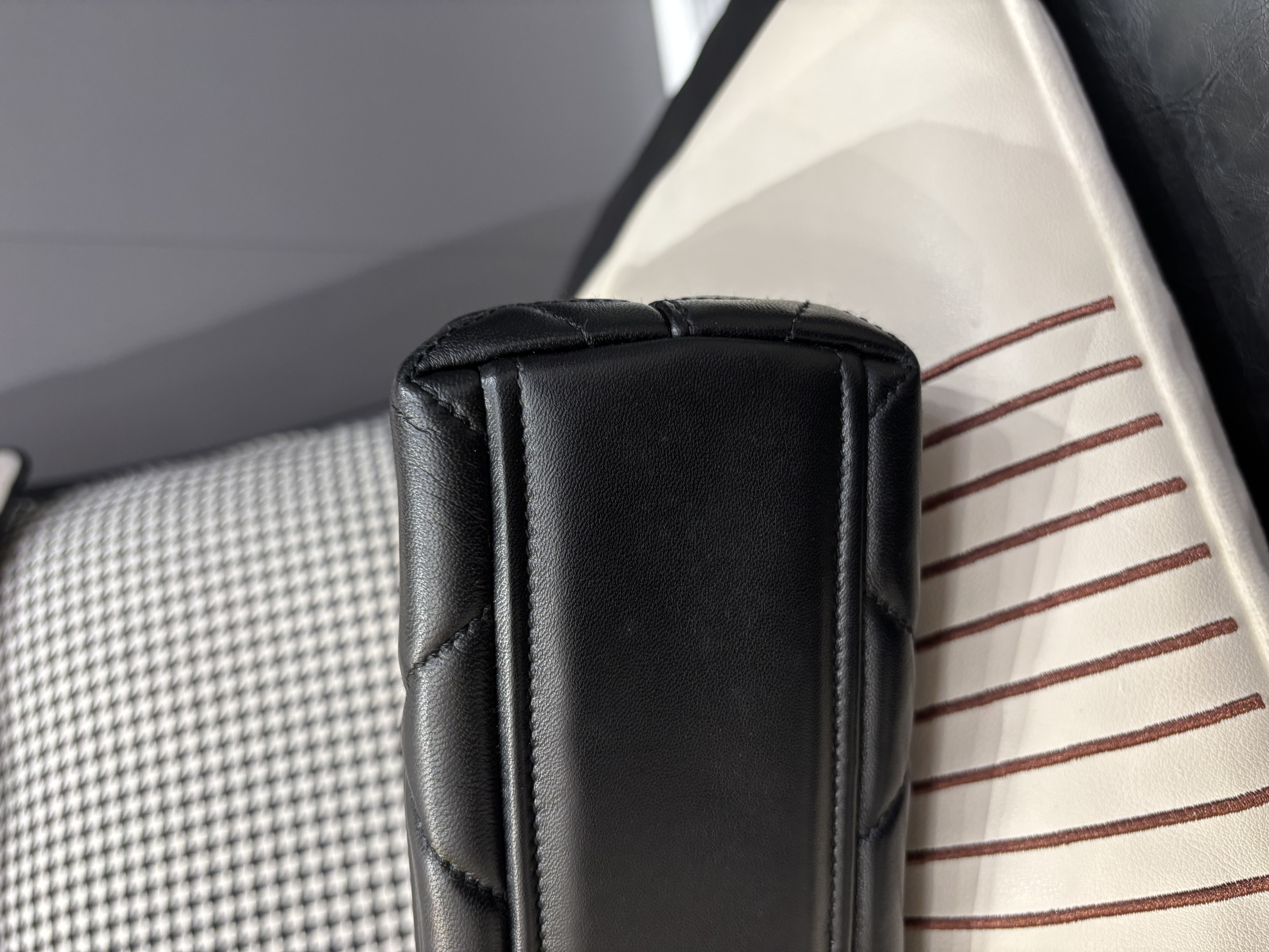 Pravda so black flap 98%new 