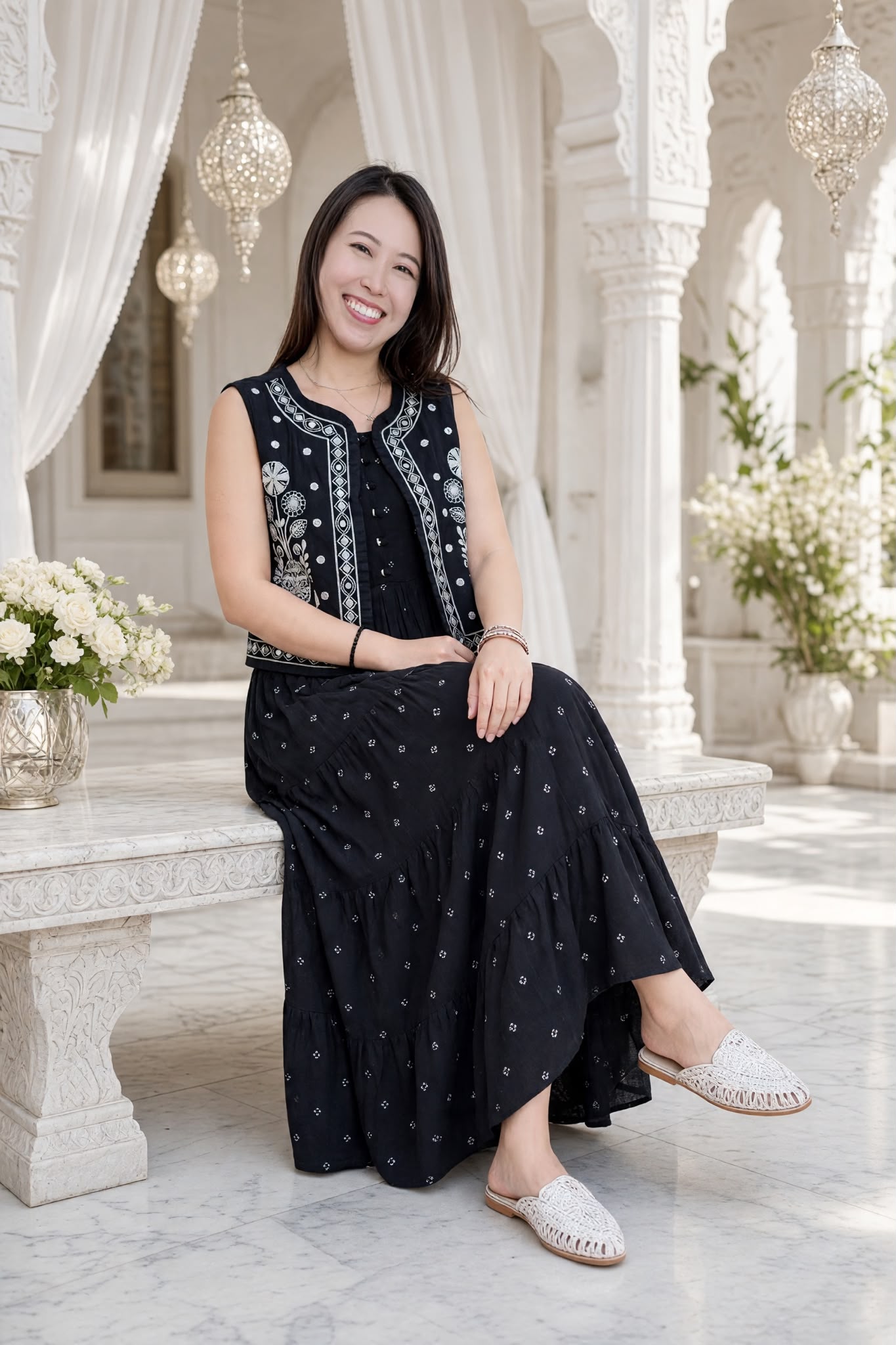 3586 Black Emb. Vest