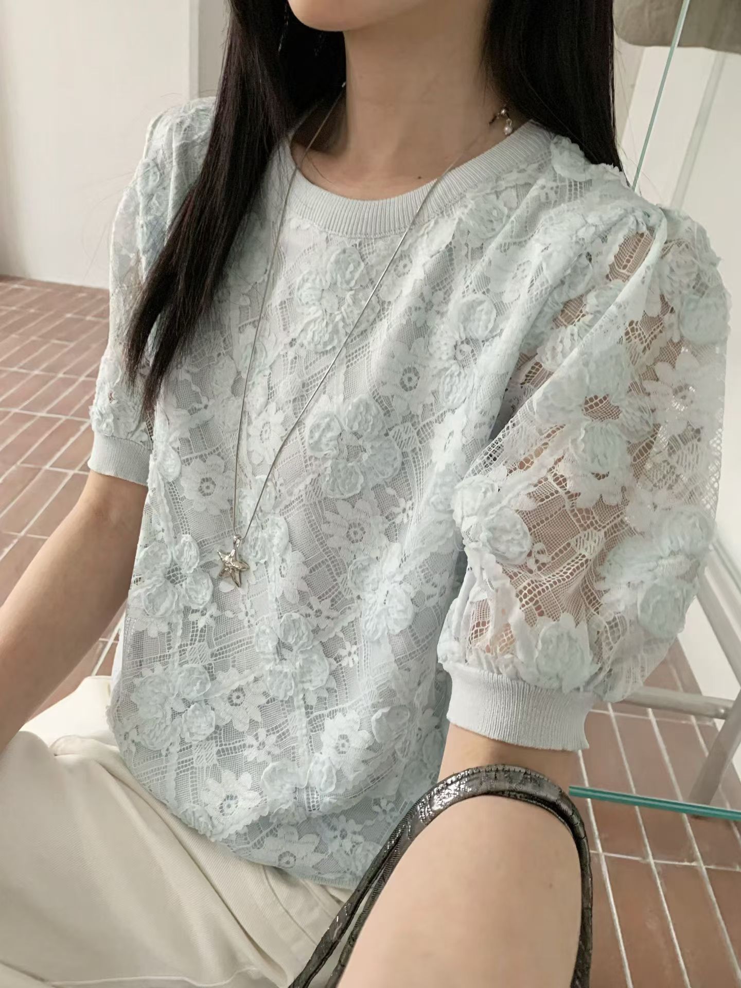 🌟高質立體花朵蕾絲上衣 (胸40~44寸 長22寸)