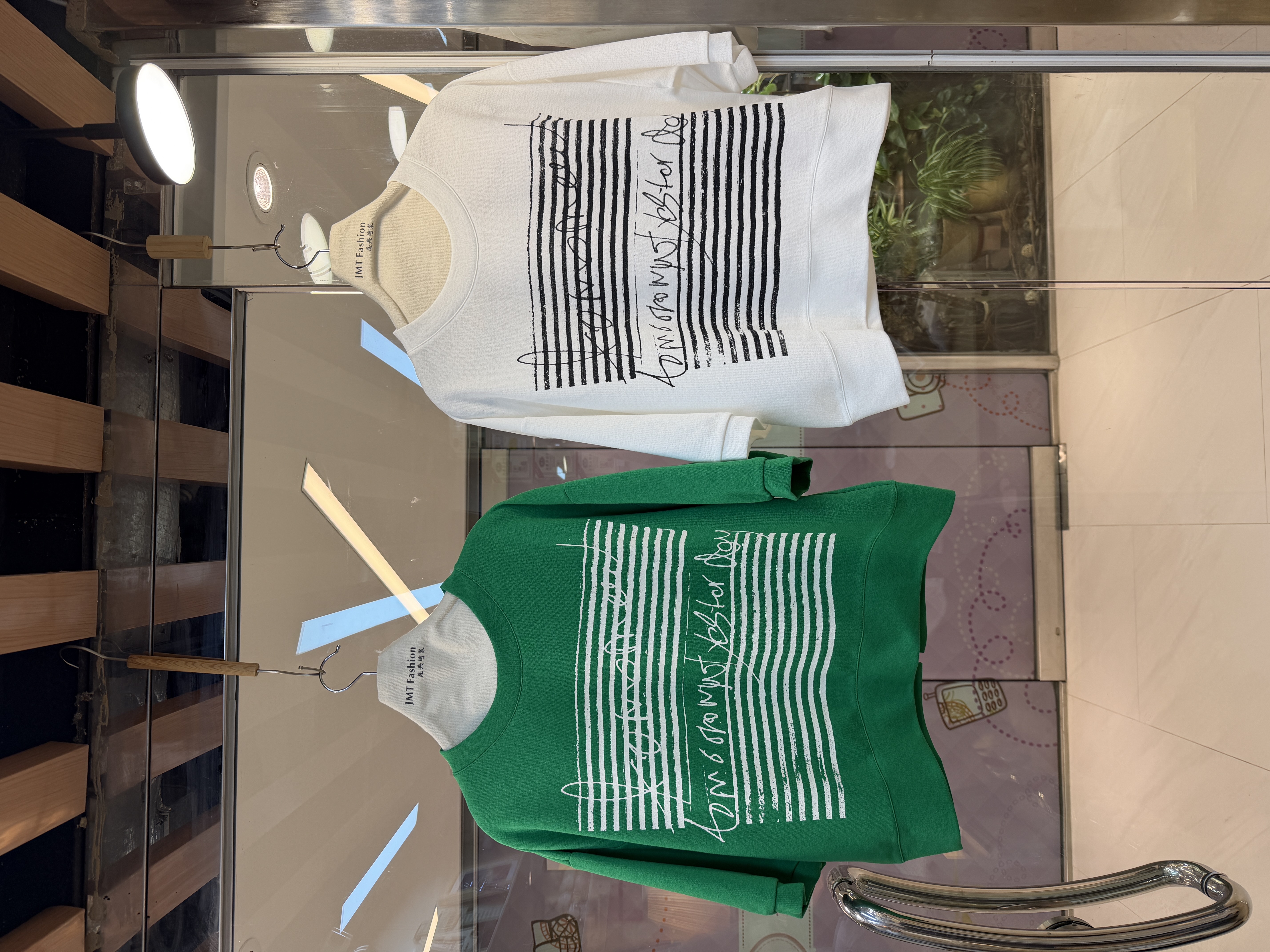 韓國心口間英文字衫 M497 03no23230