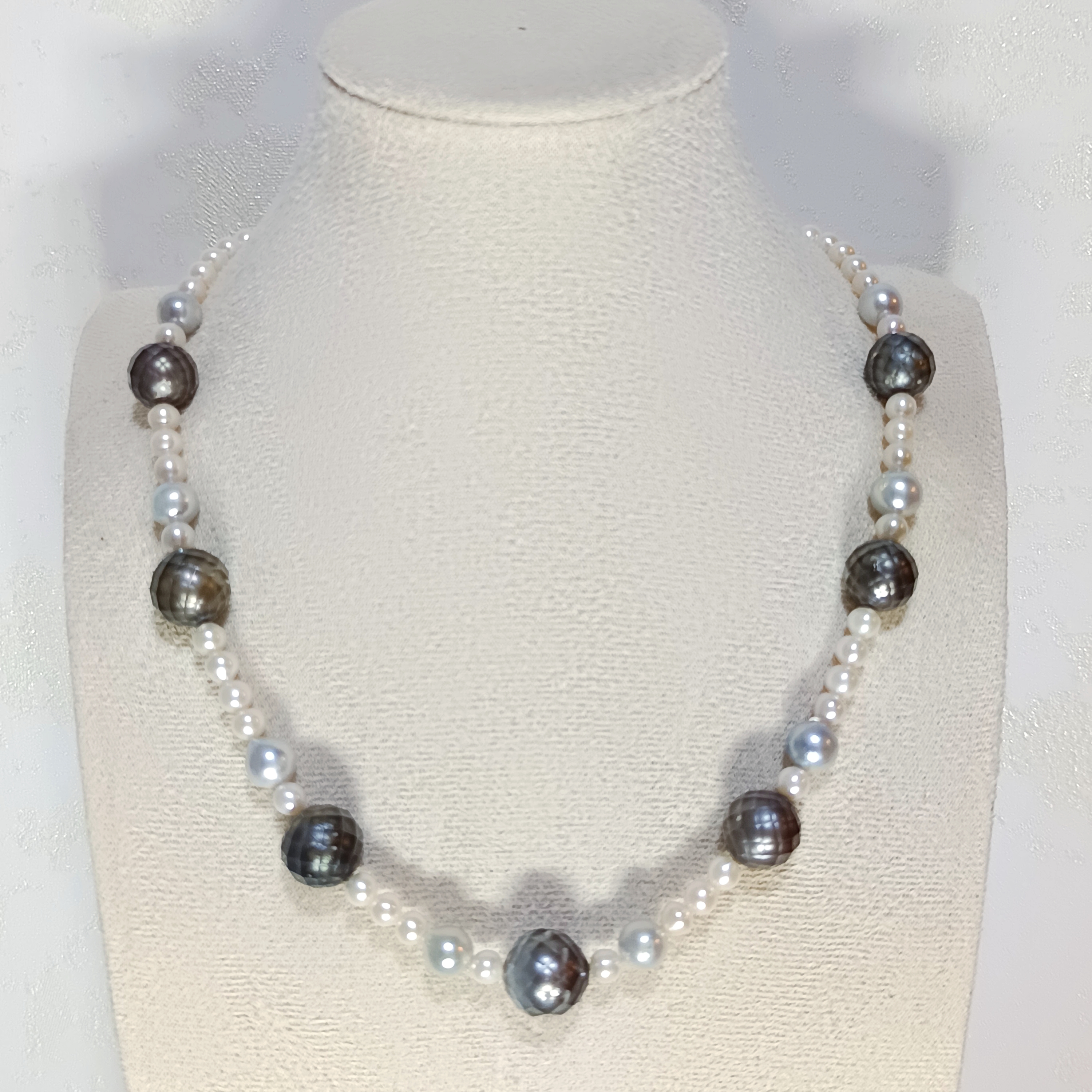 近正圓極強光淡水珍珠+大溪地華珍珠+日本真多麻海水珍珠設計款925銀扣頸鍊
