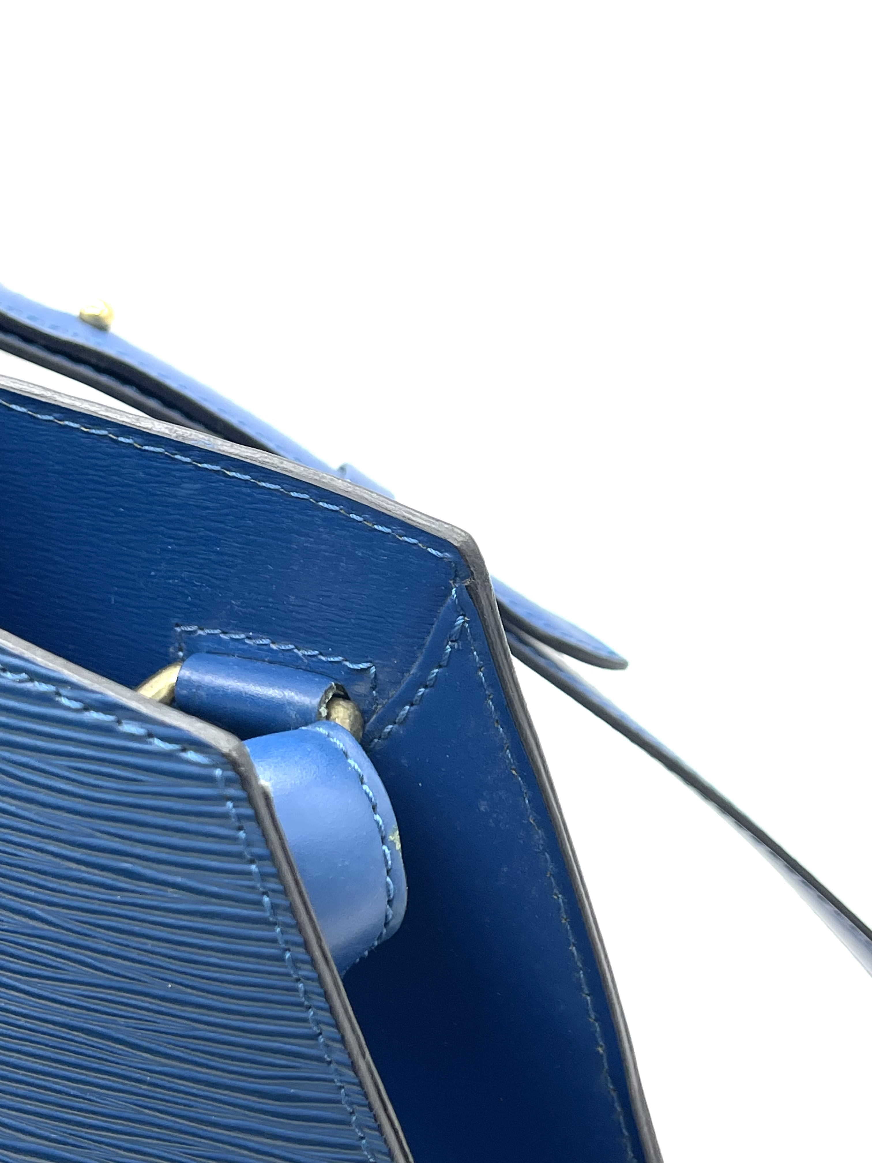 Pre-Owned LV Bucket Navy / Product Code: 26042603