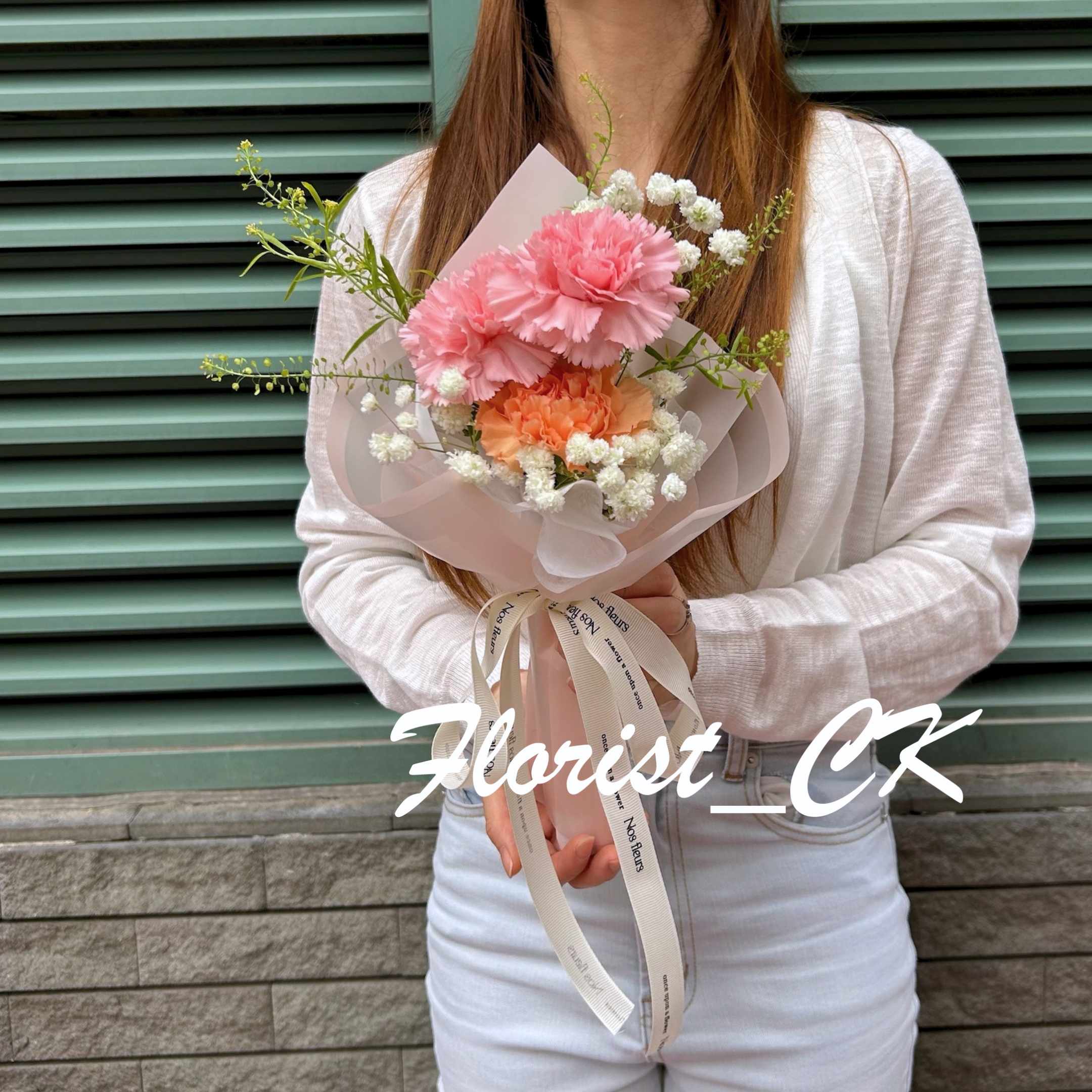 【2026 母親節推介】Velvet Heirloom｜康乃馨鮮花小花束  (預訂款，只限5月4日至10日限量供應)