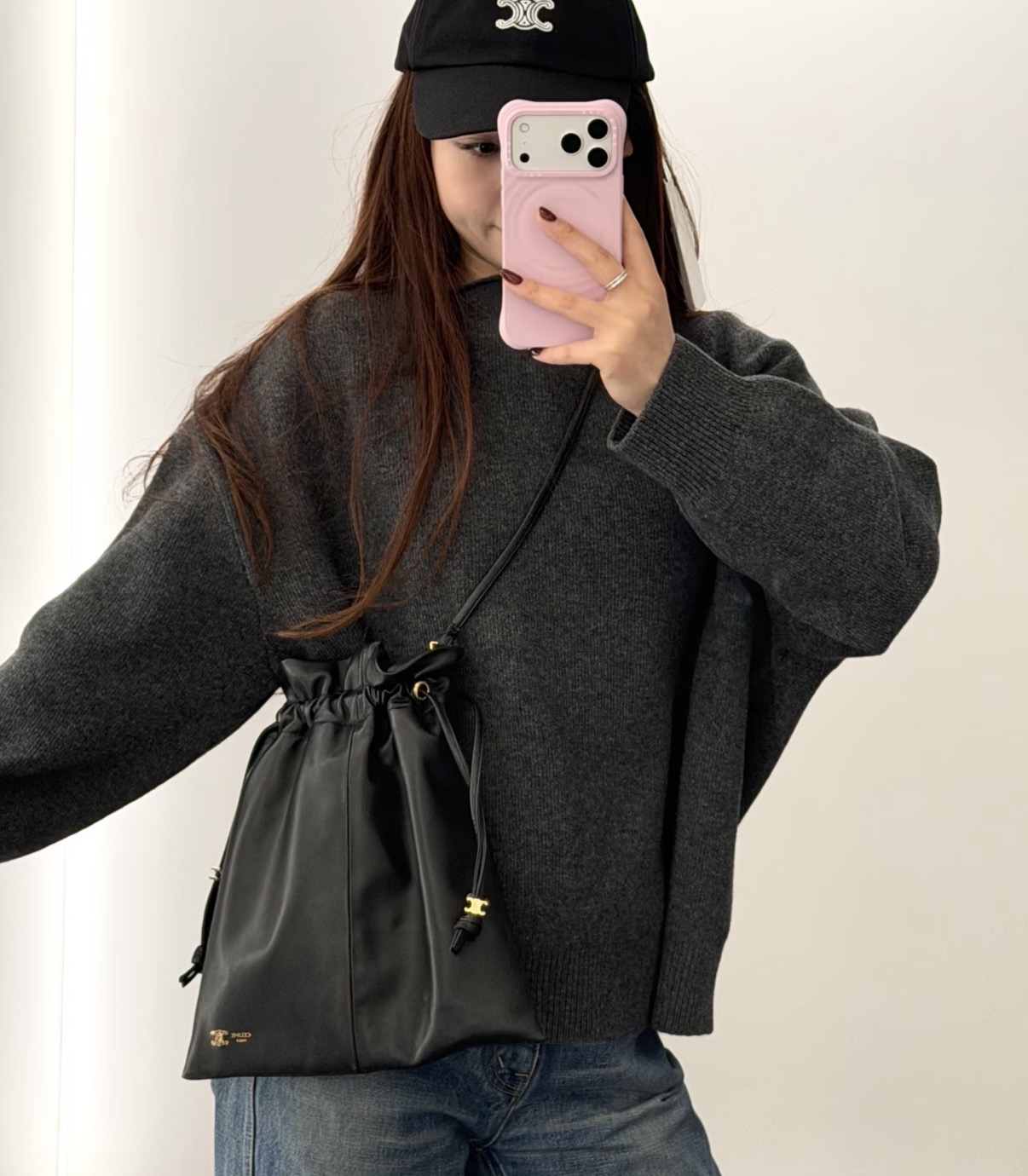 精選貨品優惠💖新款🆕訂貨📮Celine Crystal Pouch  Size 32x29cm